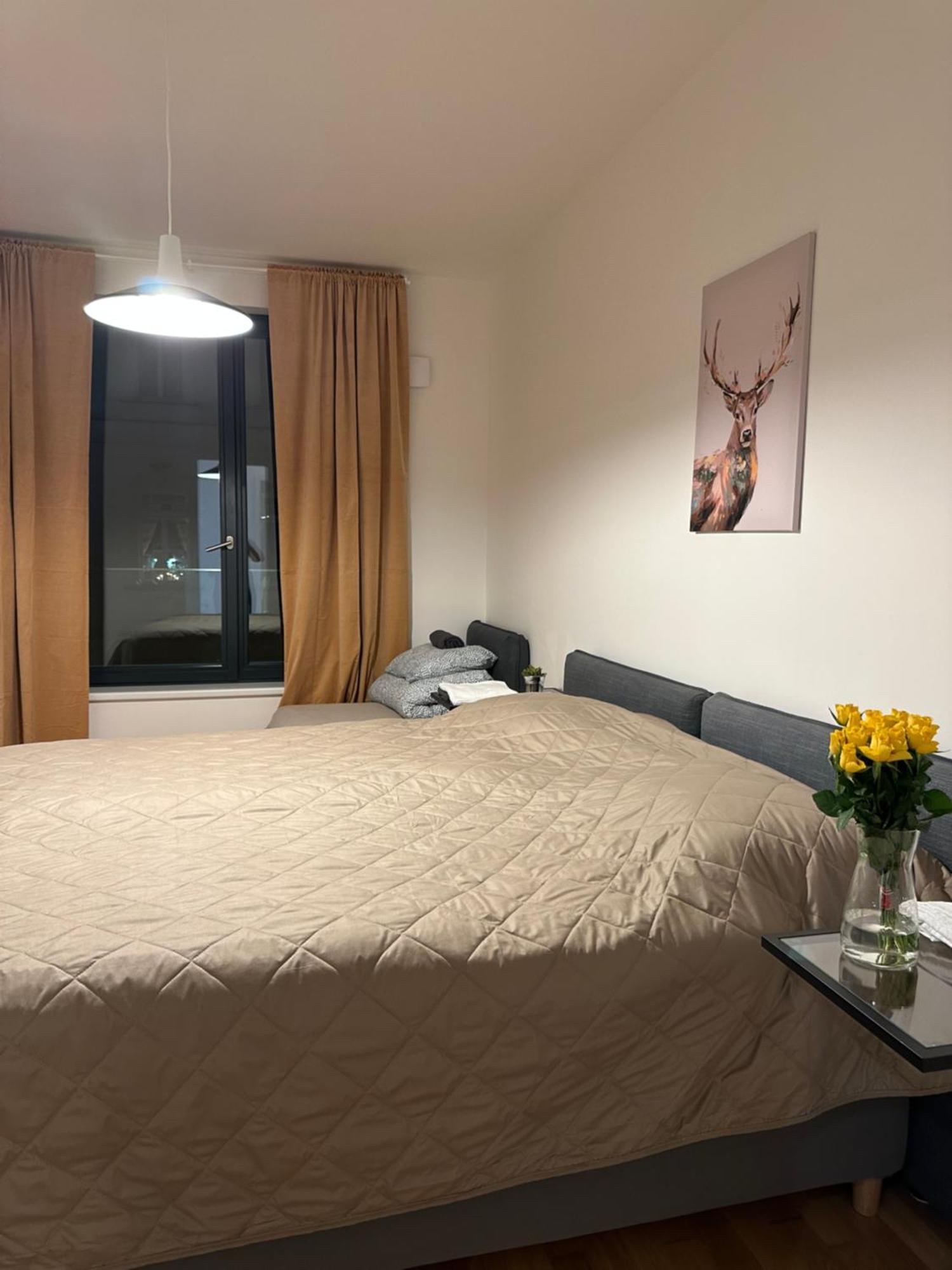 4 Room, 2 Bath, Parking *