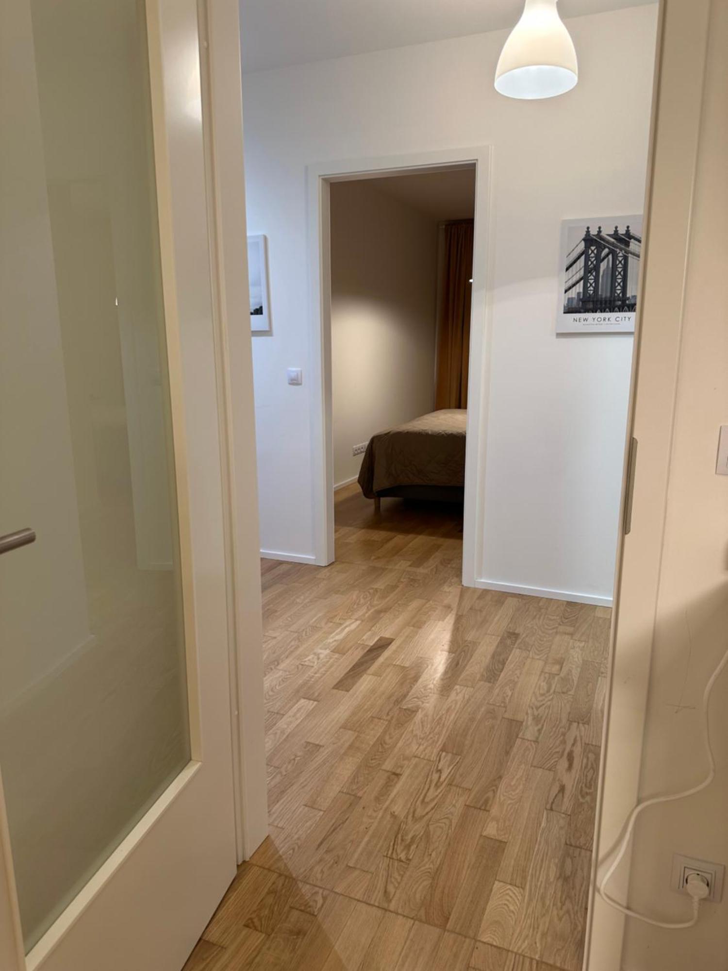 4 Room, 2 Bath, Parking Lejlighed