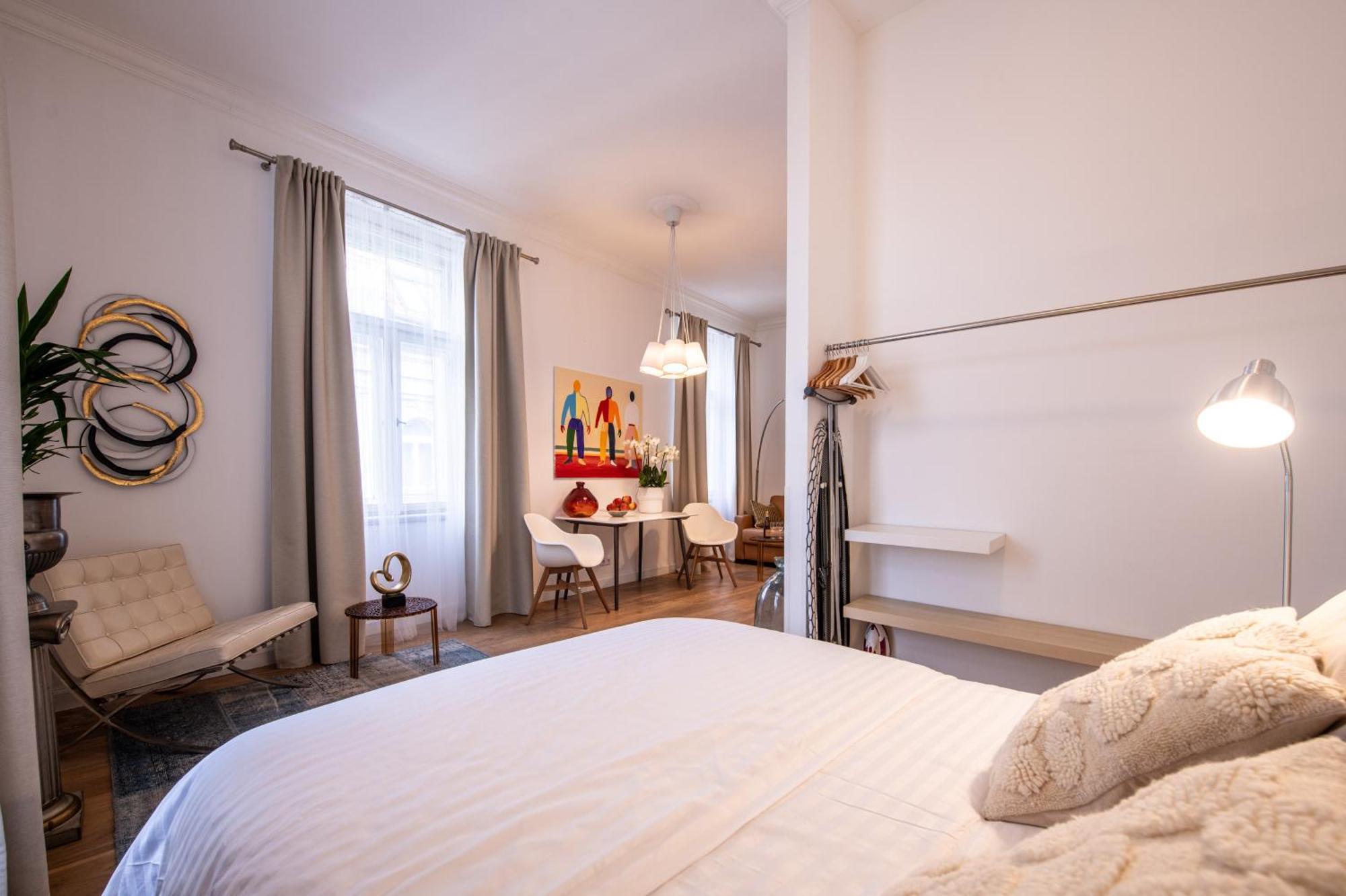 Modern Downtown - Renovated, On Ideal Location Apartment Prague