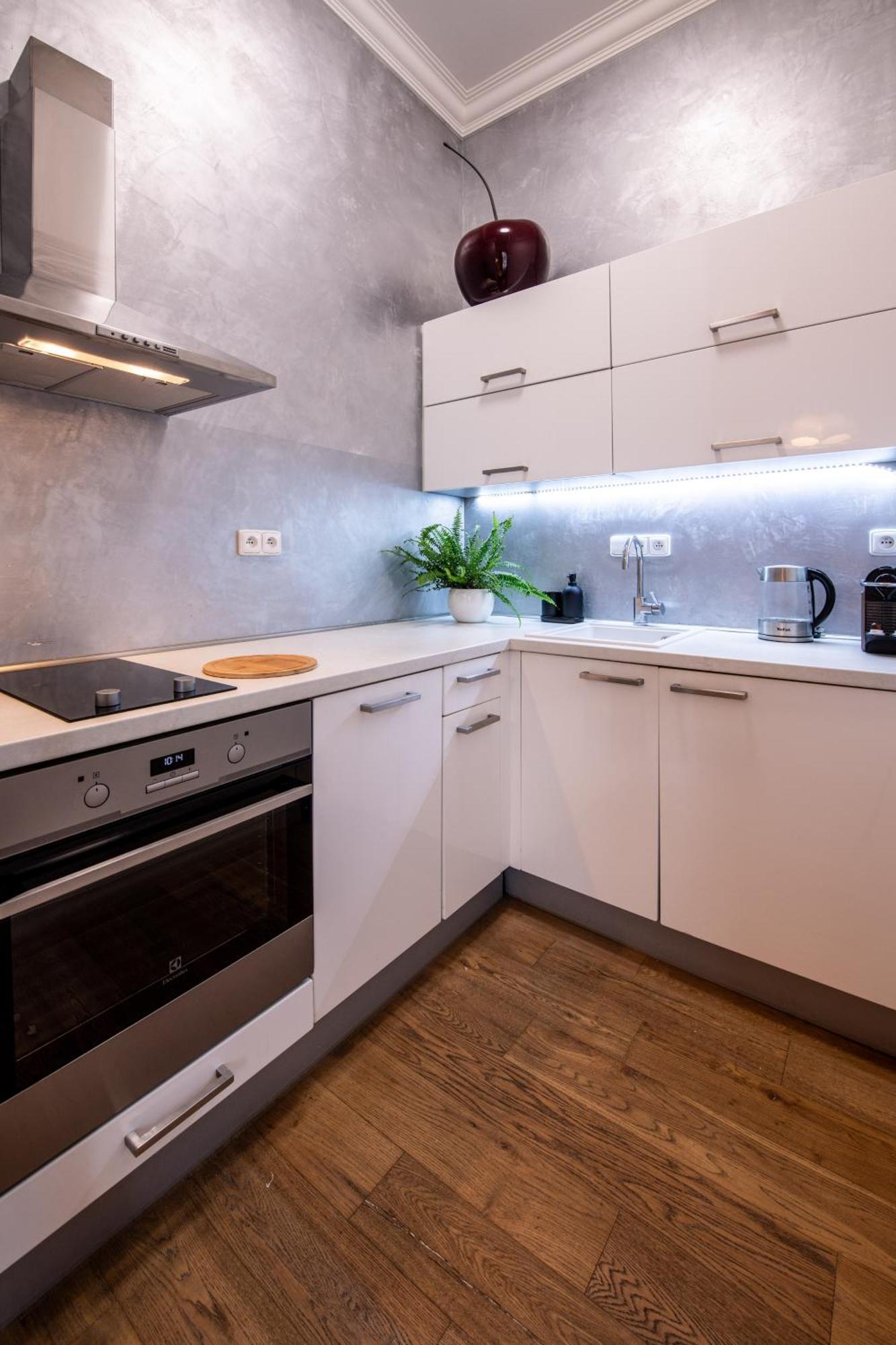 Apartment Modern Downtown - Renovated, On Ideal Location *