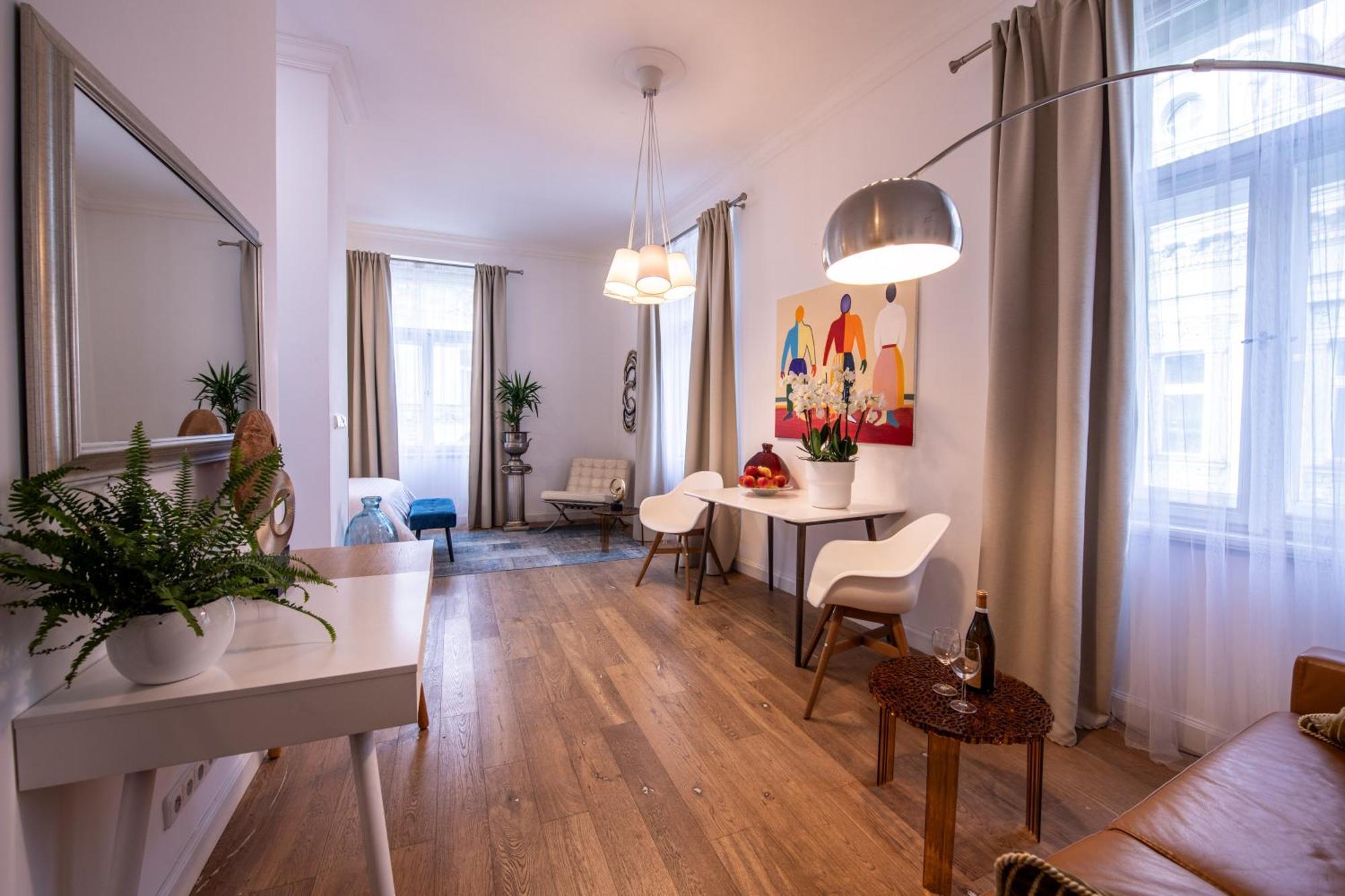 Modern Downtown - Renovated, On Ideal Location Prague