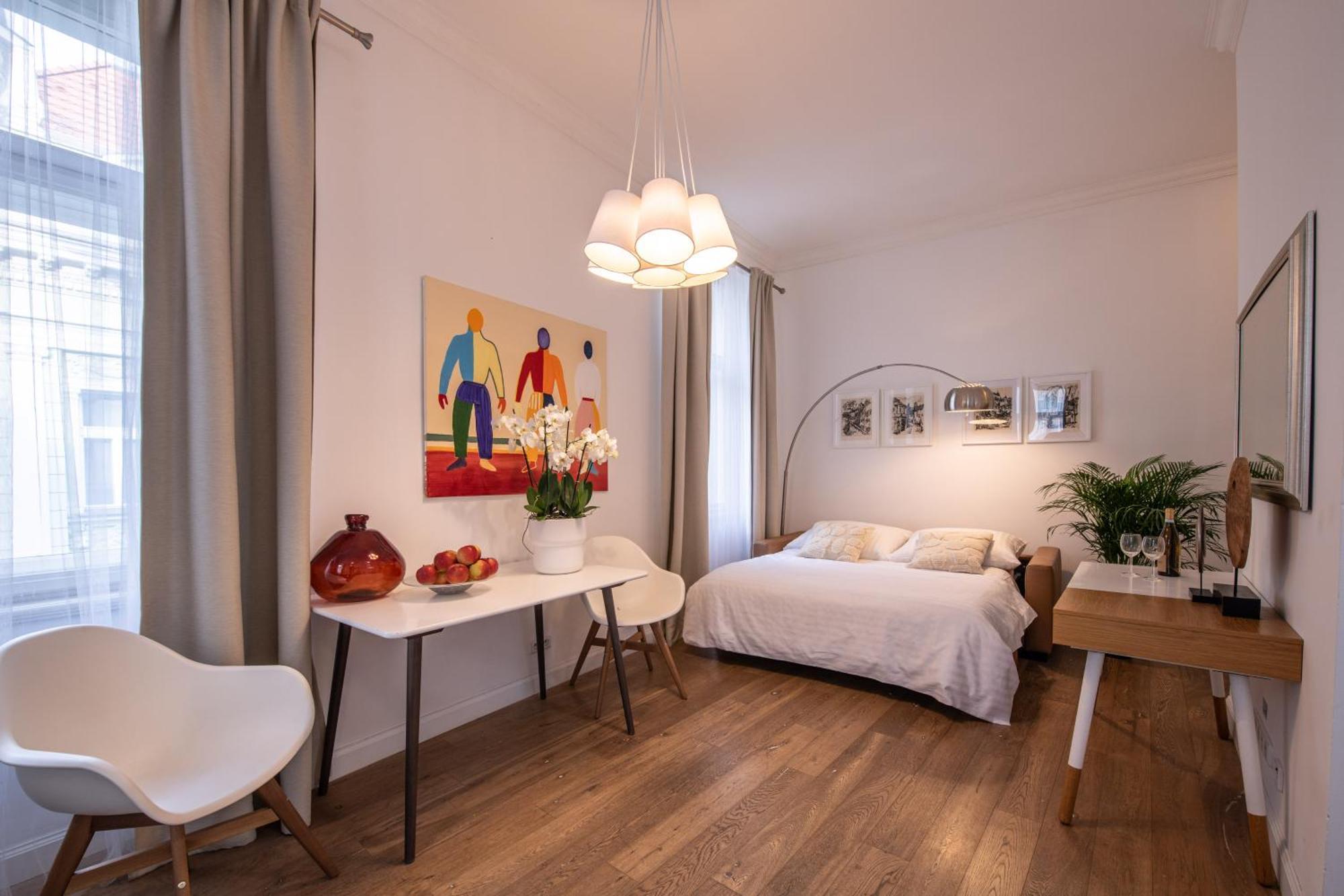 Apartment Modern Downtown - Renovated, On Ideal Location