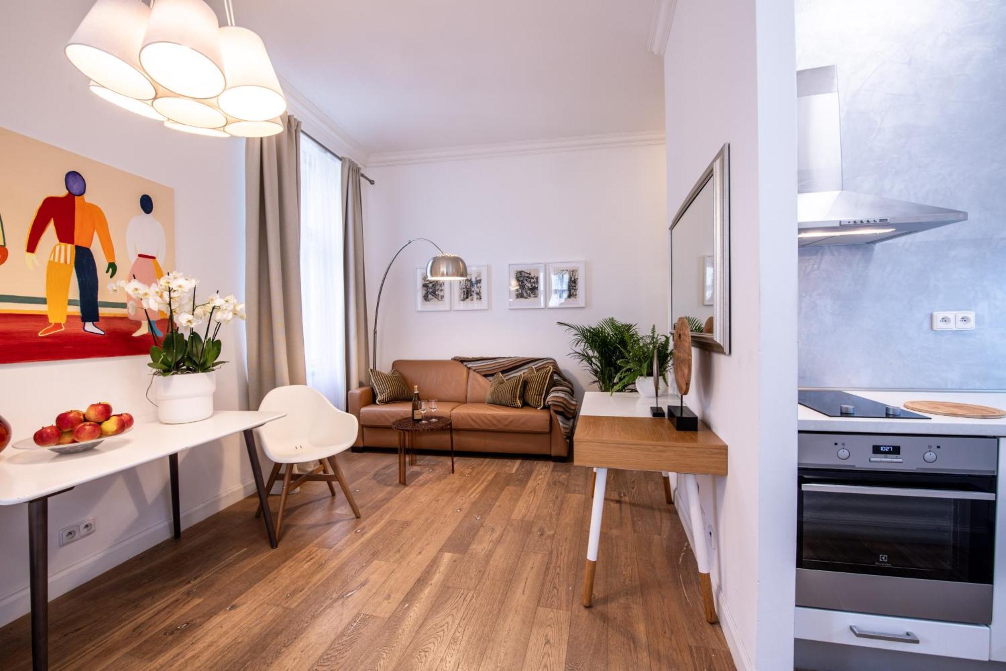 Modern Downtown - Renovated, On Ideal Location Apartment