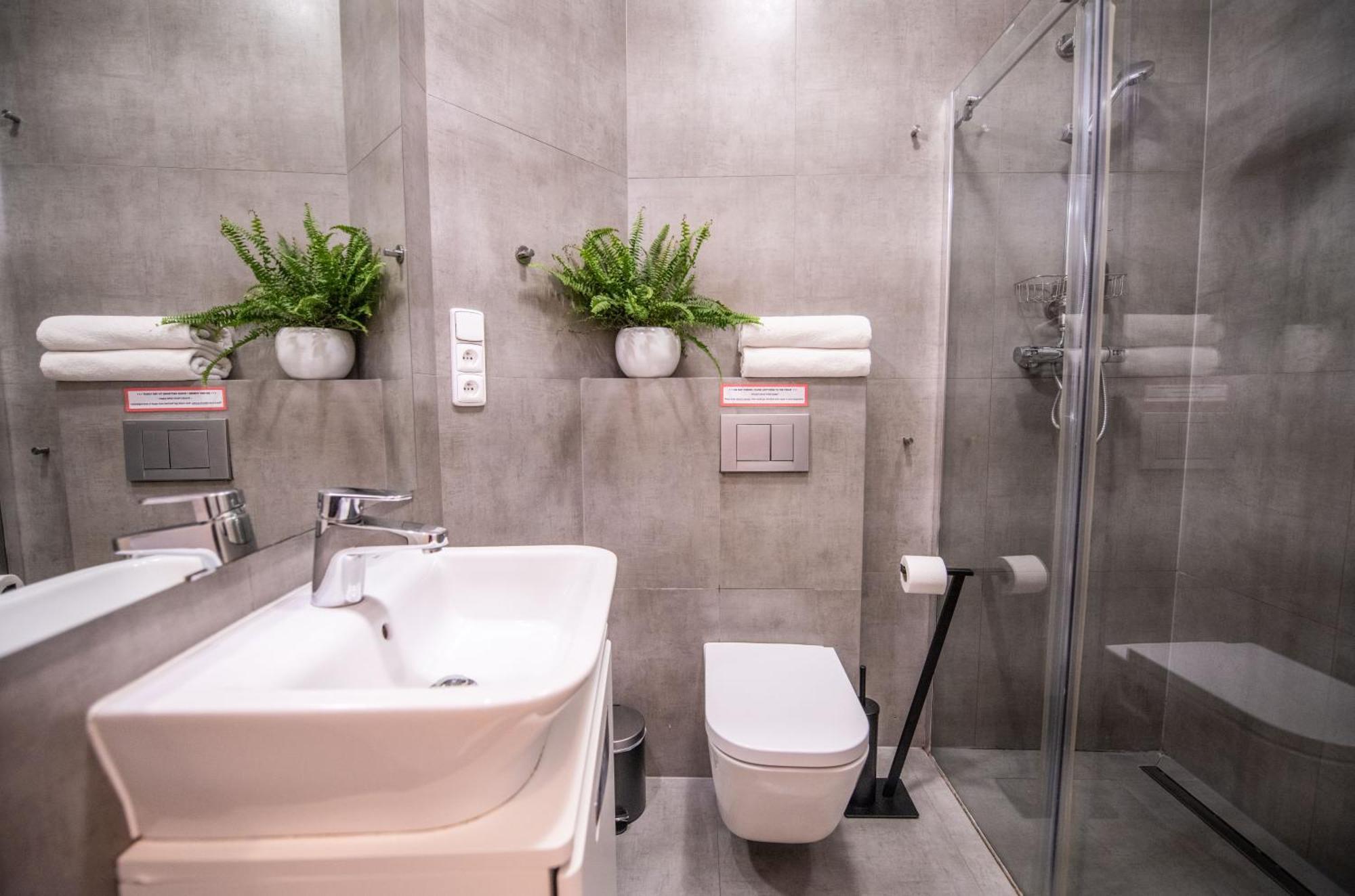 Modern Downtown - Renovated, On Ideal Location *