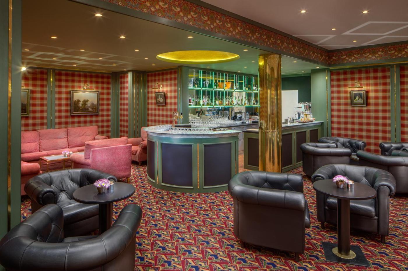 Savoy Hotell 4*