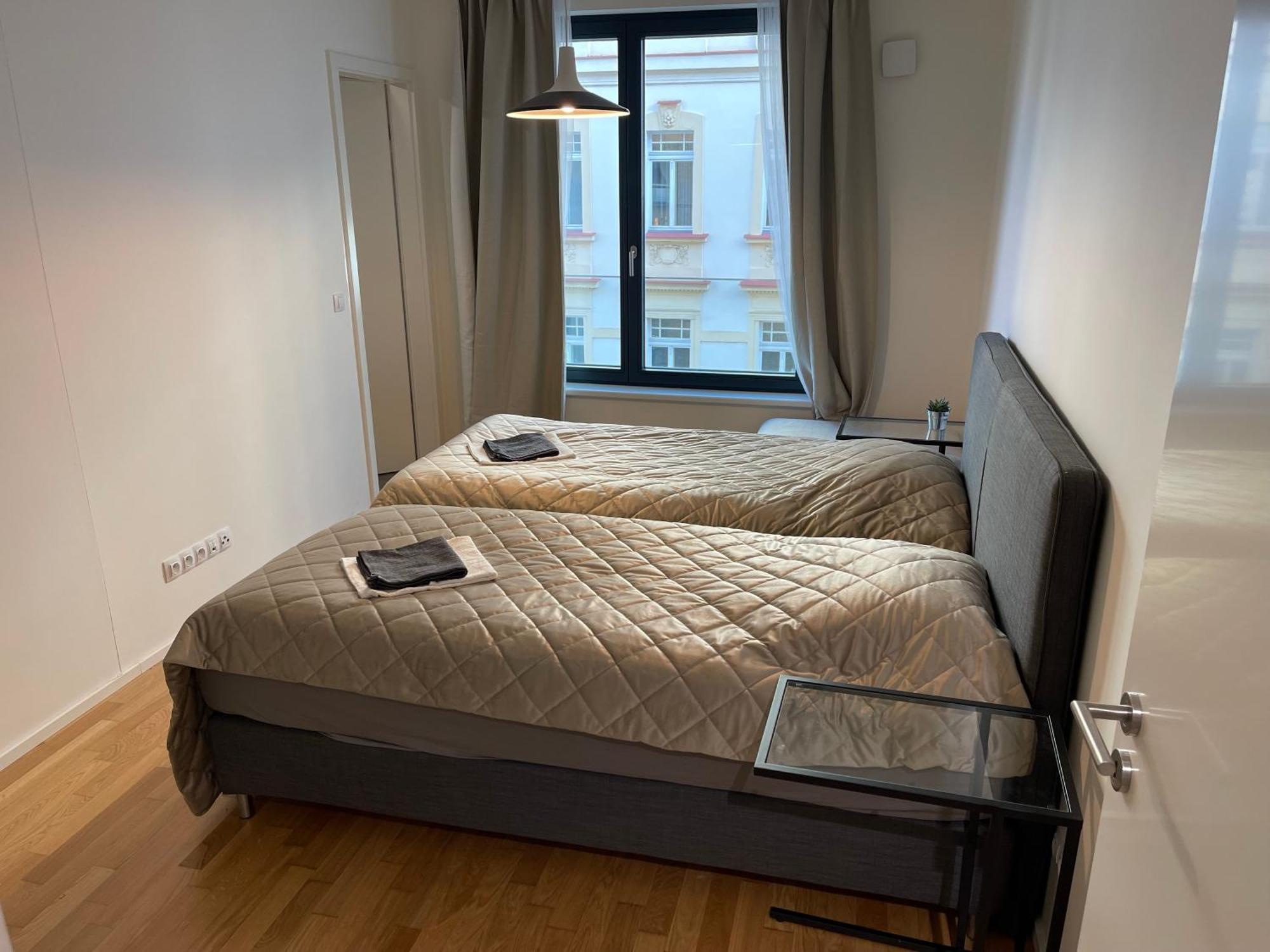 4 Room, 2 Bath, Parking Lejlighed *