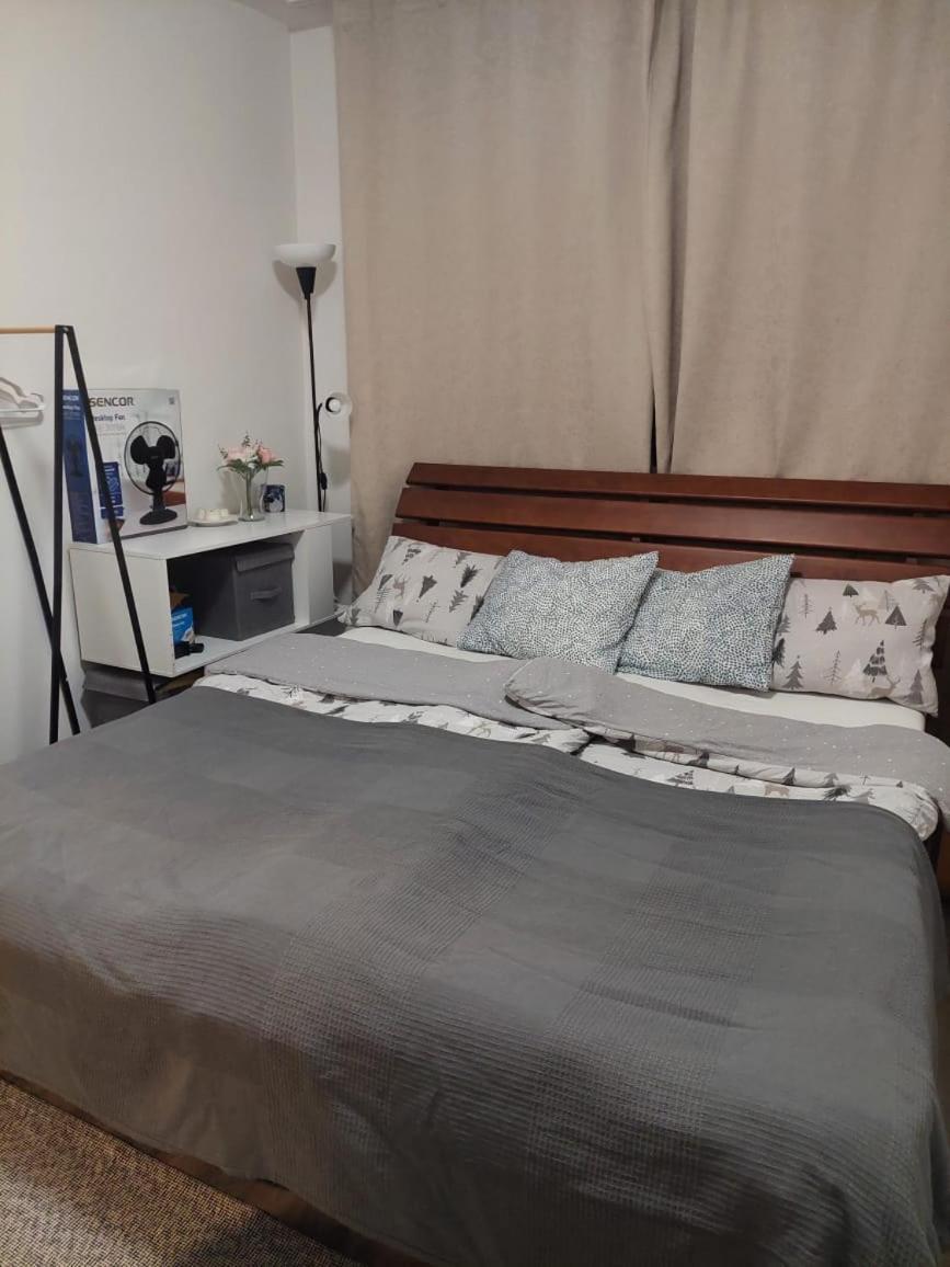 Prague, Lovely In Shared Flat. Privatunterkunft Prag