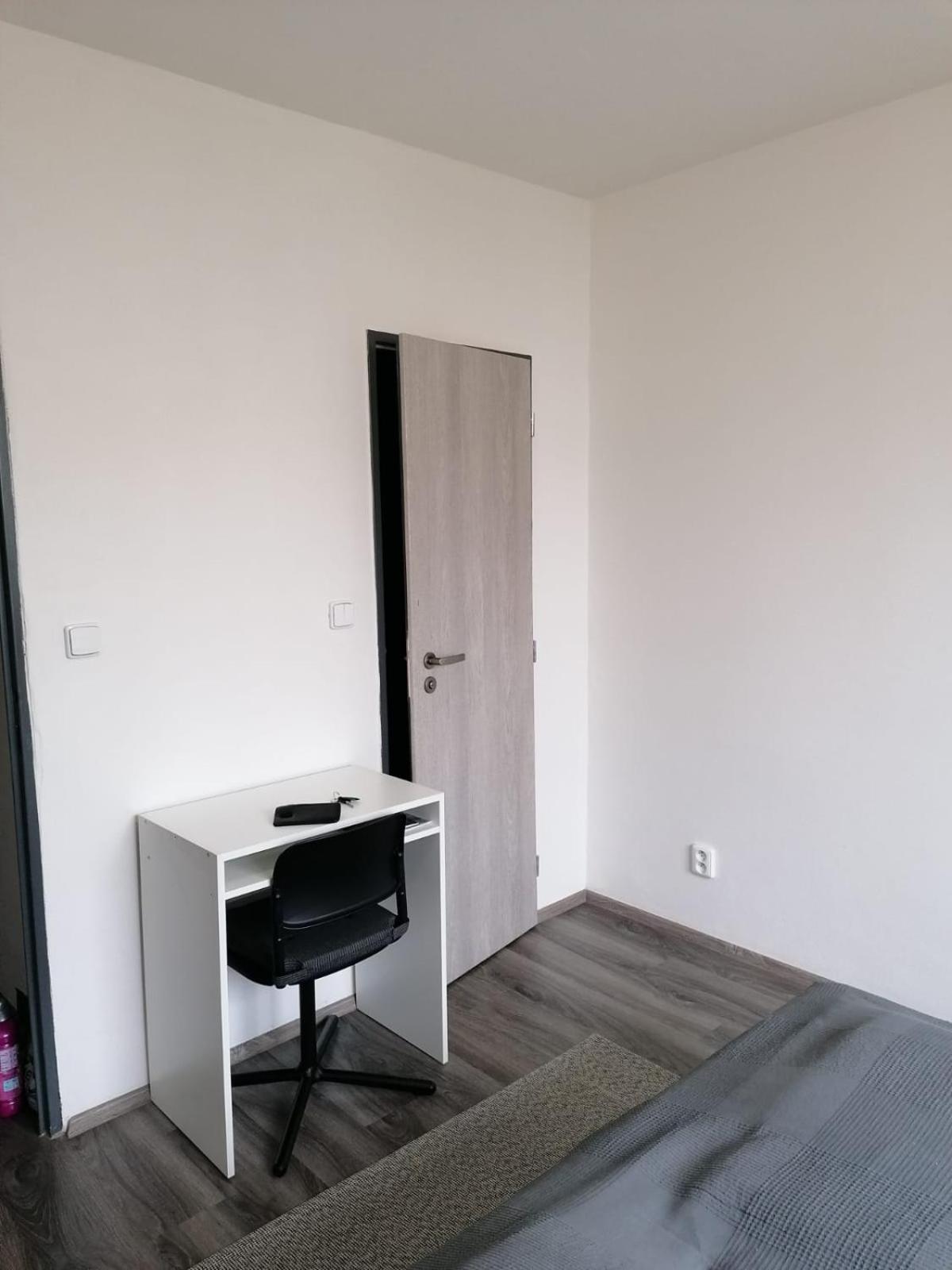 Privatunterkunft Prague, Lovely In Shared Flat. Prag