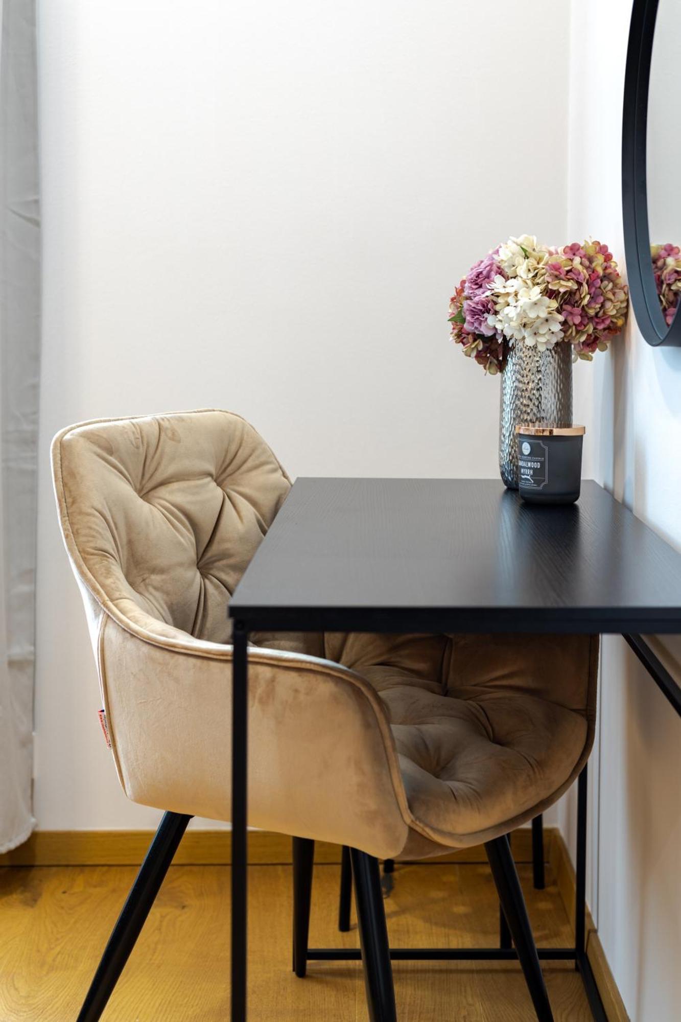Apartmán Dale Smichov Riverside - Metro Andel Praha