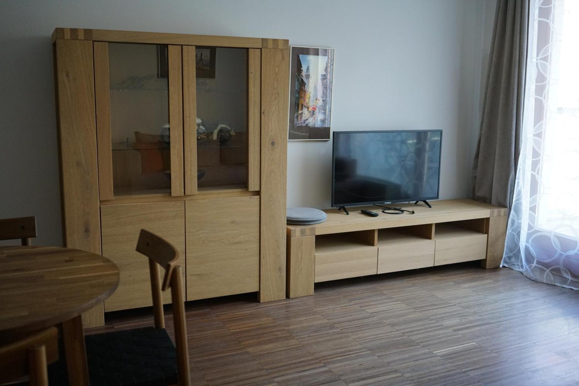 K-14 Apartment *