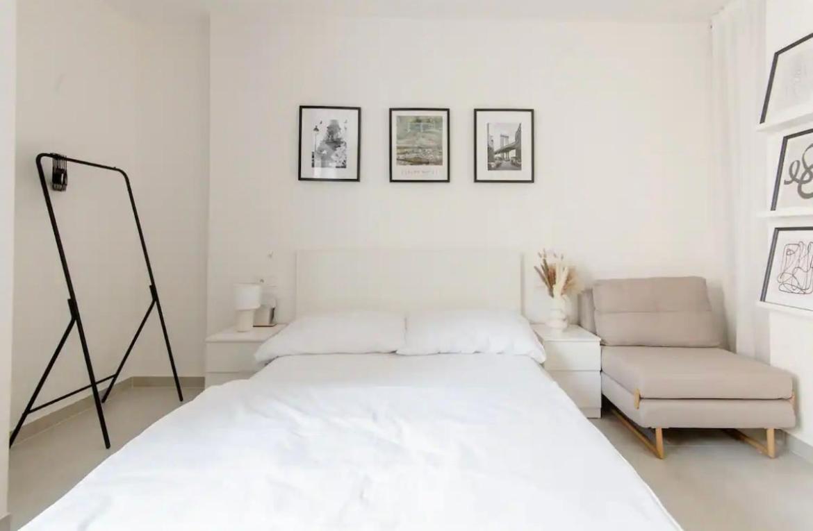 Cozy & New Peace Sq. Apartment Prag