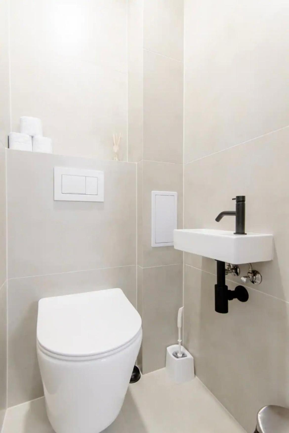 Cozy & New Peace Sq. Apartment Prag
