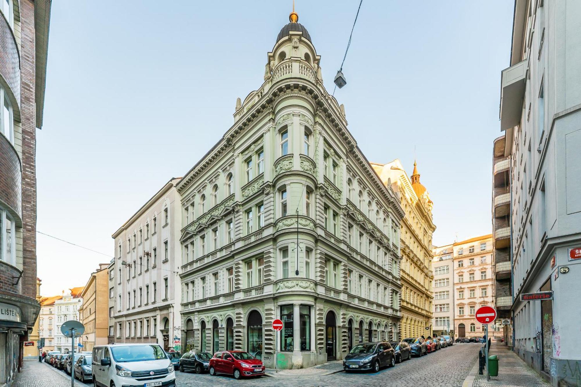 Cozy Wenceslas Square 700m Apartment,