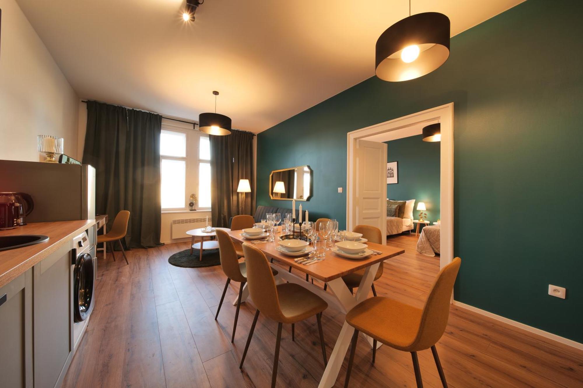Apartment Royal Square View