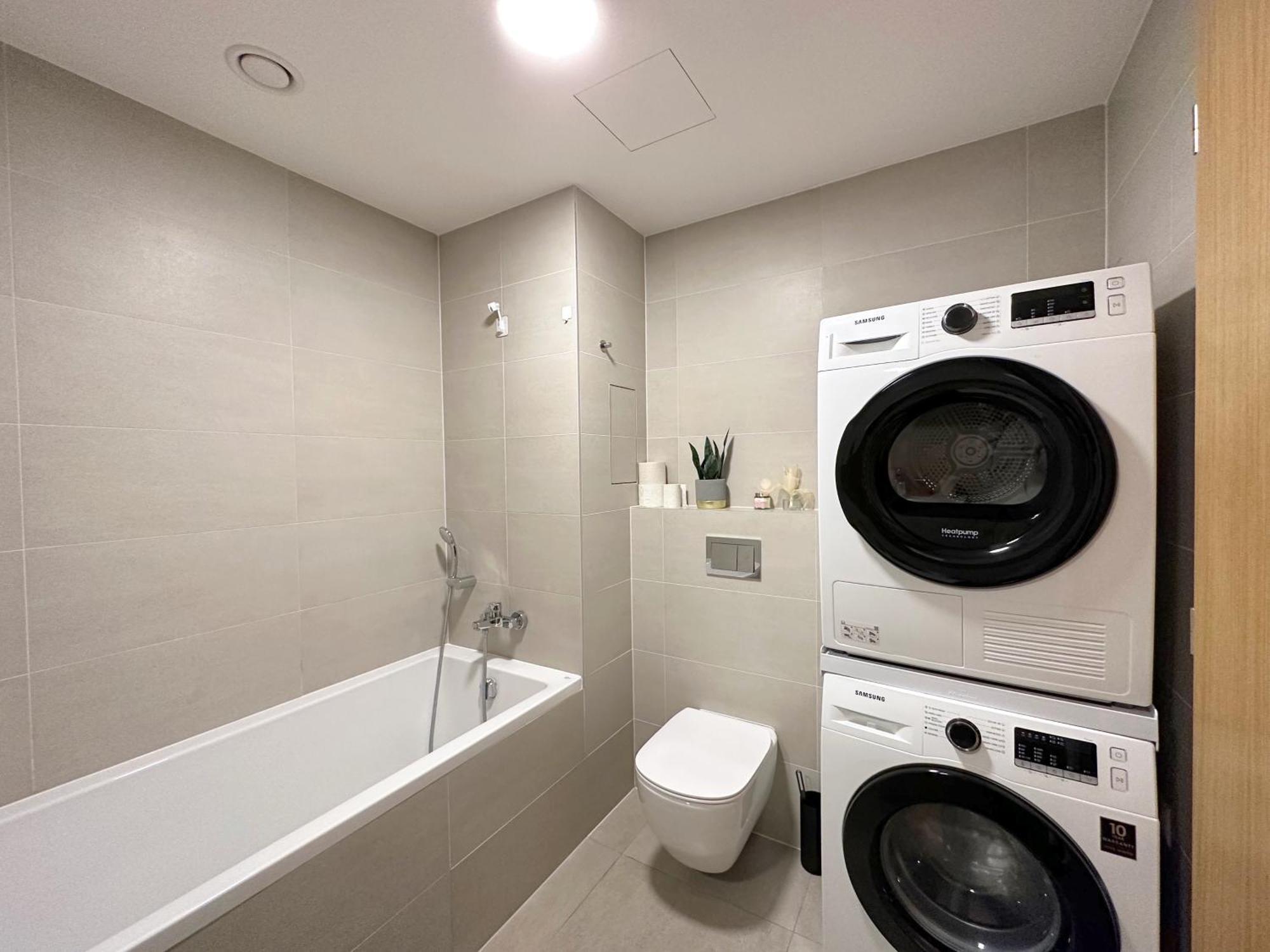 With Free Parking In Apartment Prague