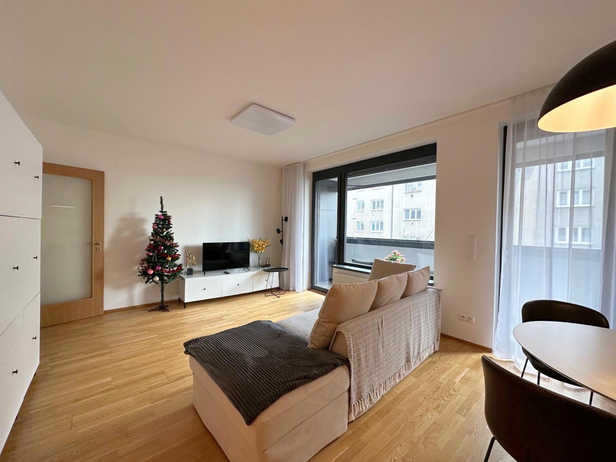 With Free Parking In Apartment