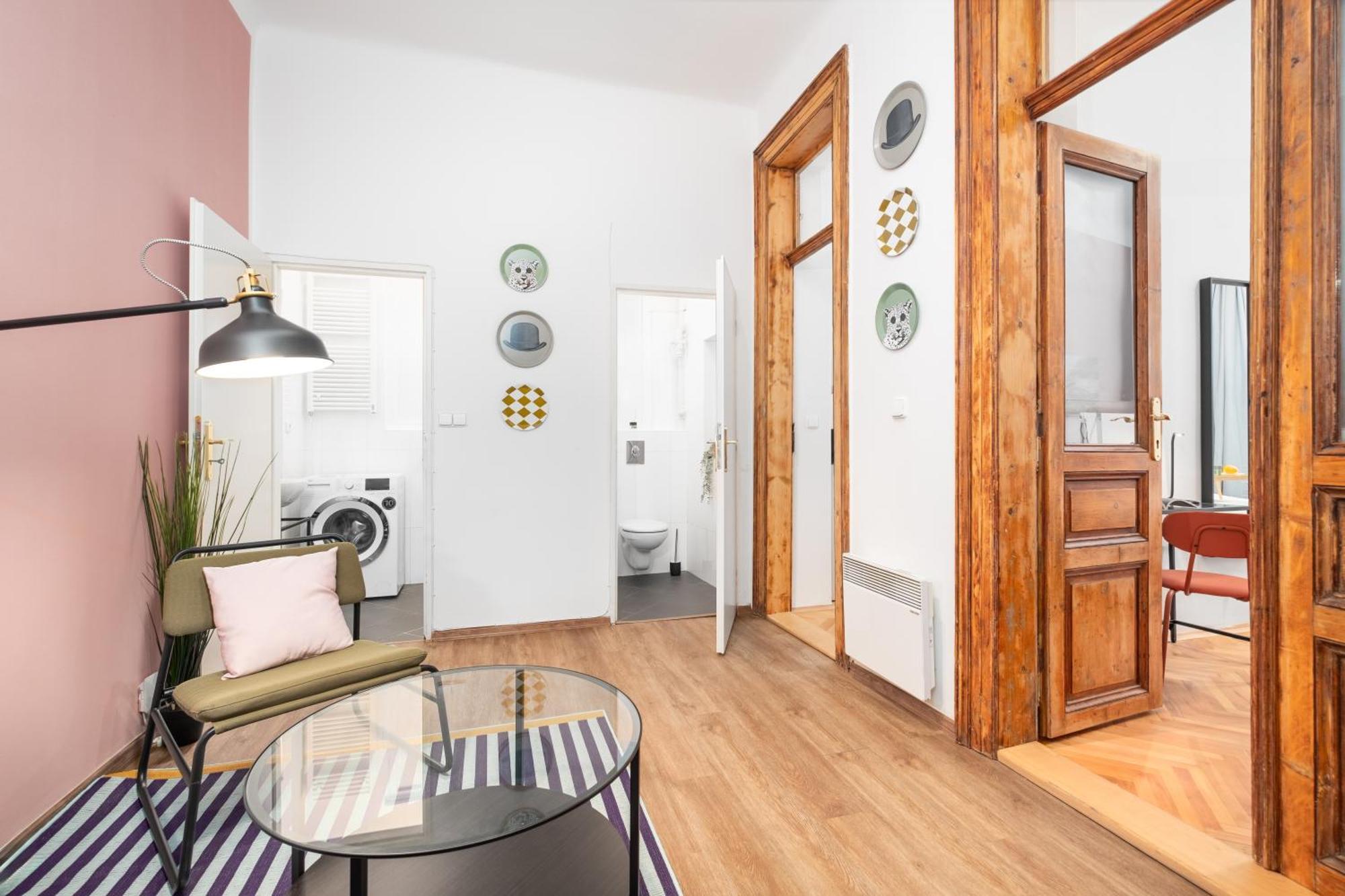 Apartmán Days - Modern Apts - Fast Wifi - Netflix - 7 Min Wenceslas Sq *