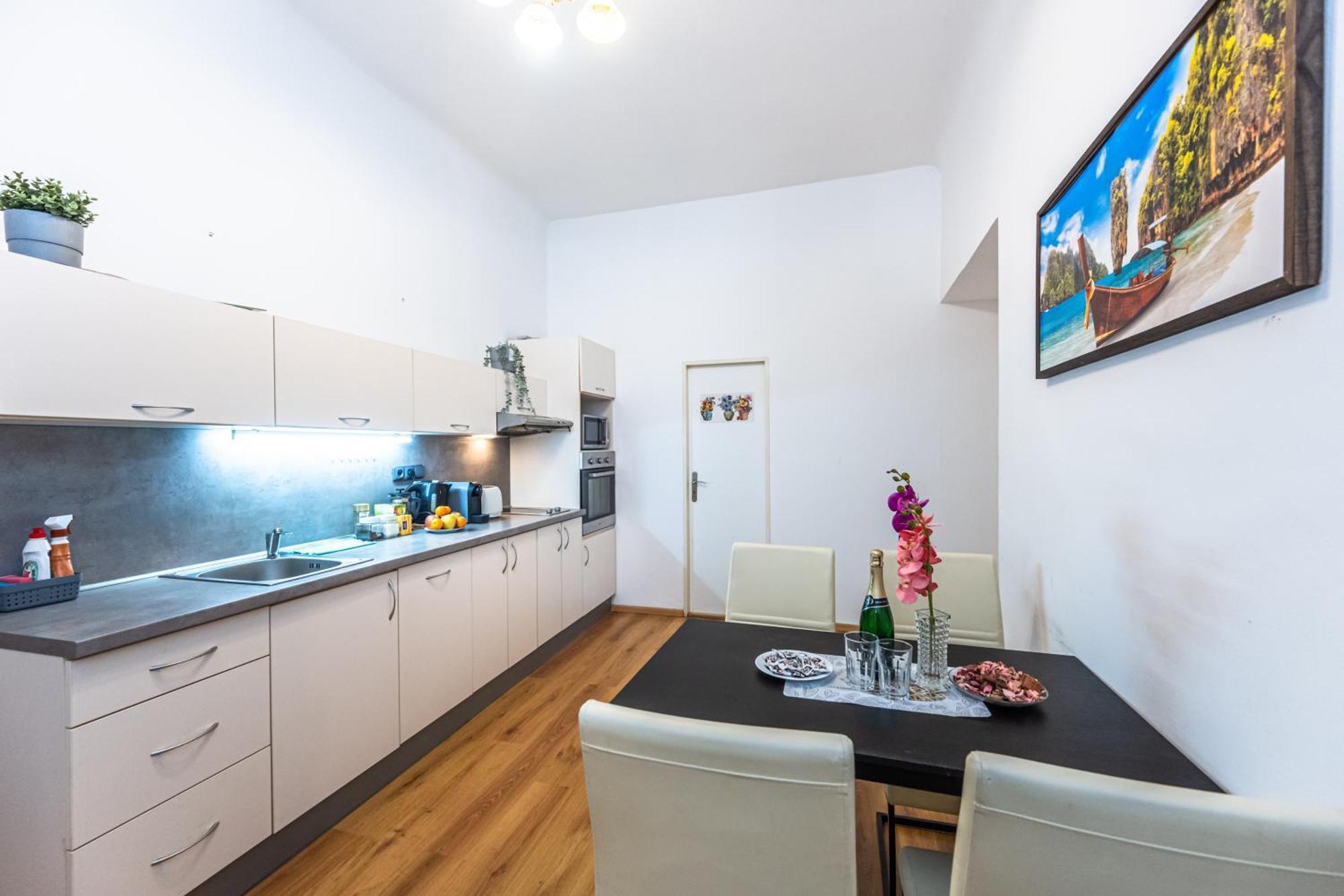 Wenceslas Square 2 Bedroom