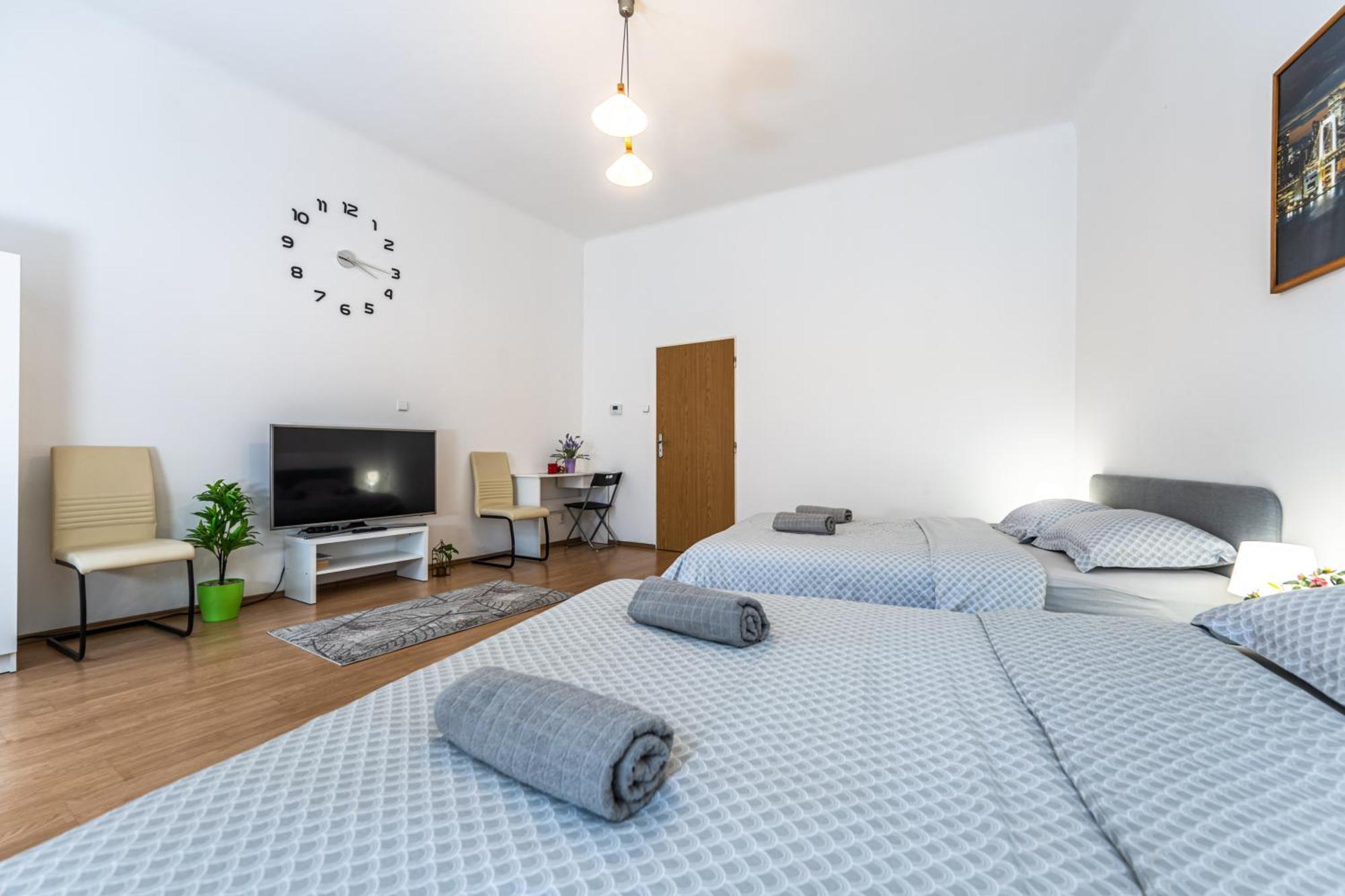 Wenceslas Square 2 Bedroom *
