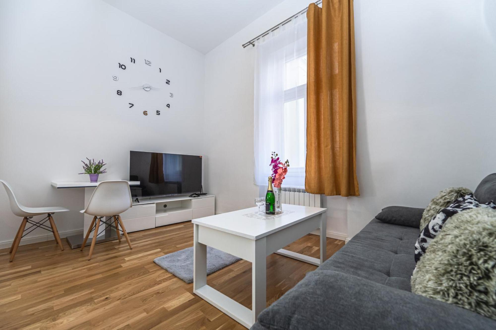 Apartment Cozy In The Heart Of *