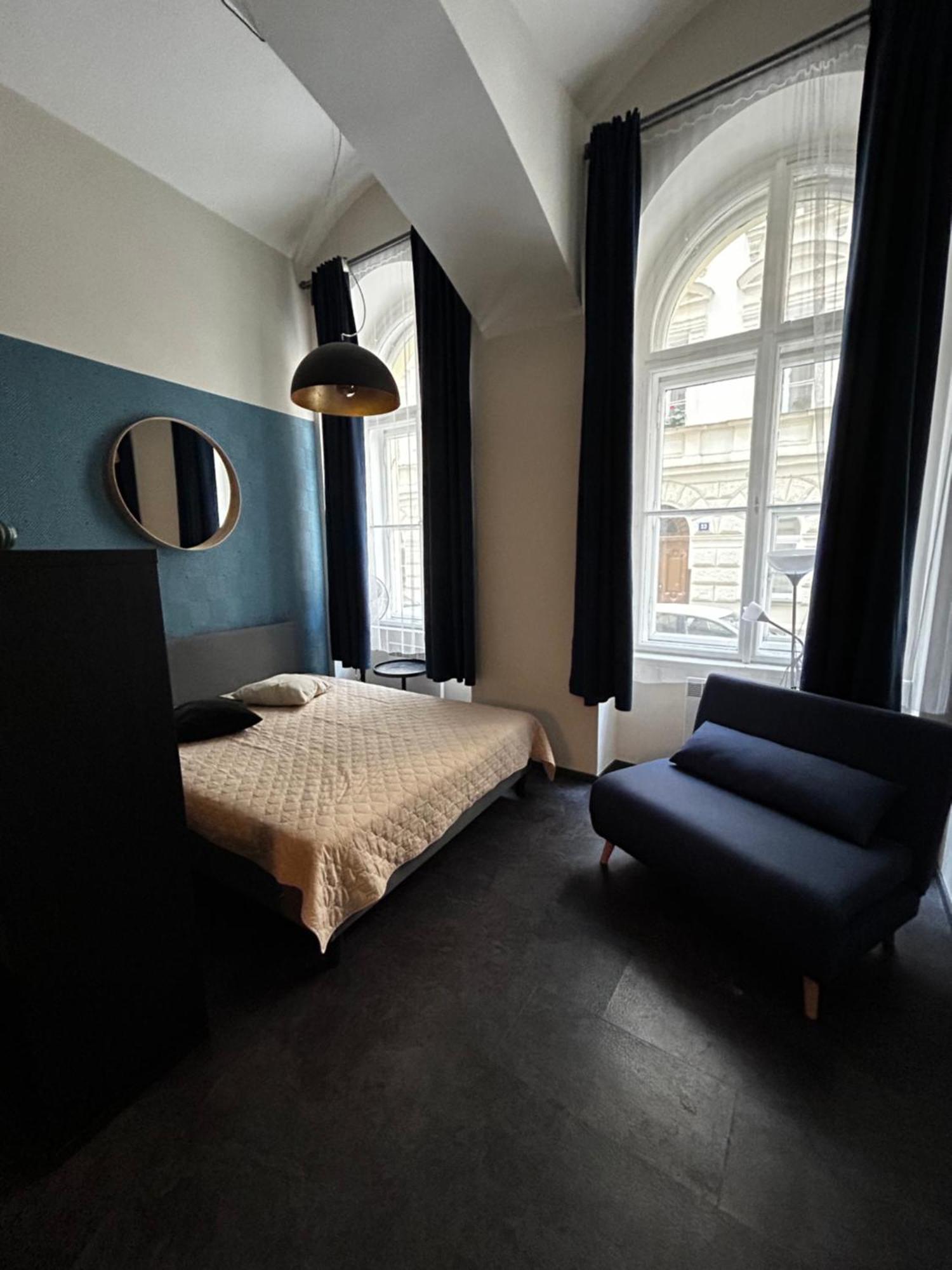 Apartment In The Heart Of *