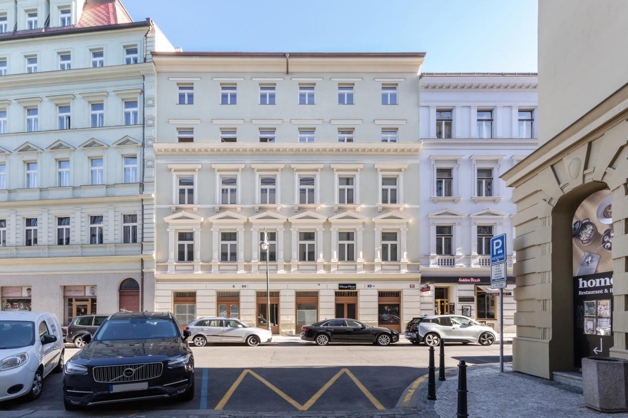 Turnkey I Republic Square
