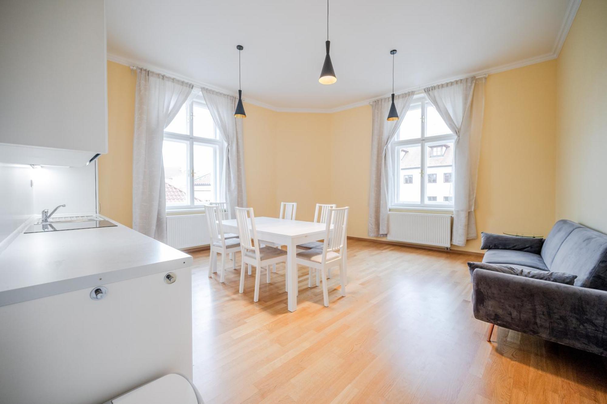Hotell U 3 Pstrosu Prag
