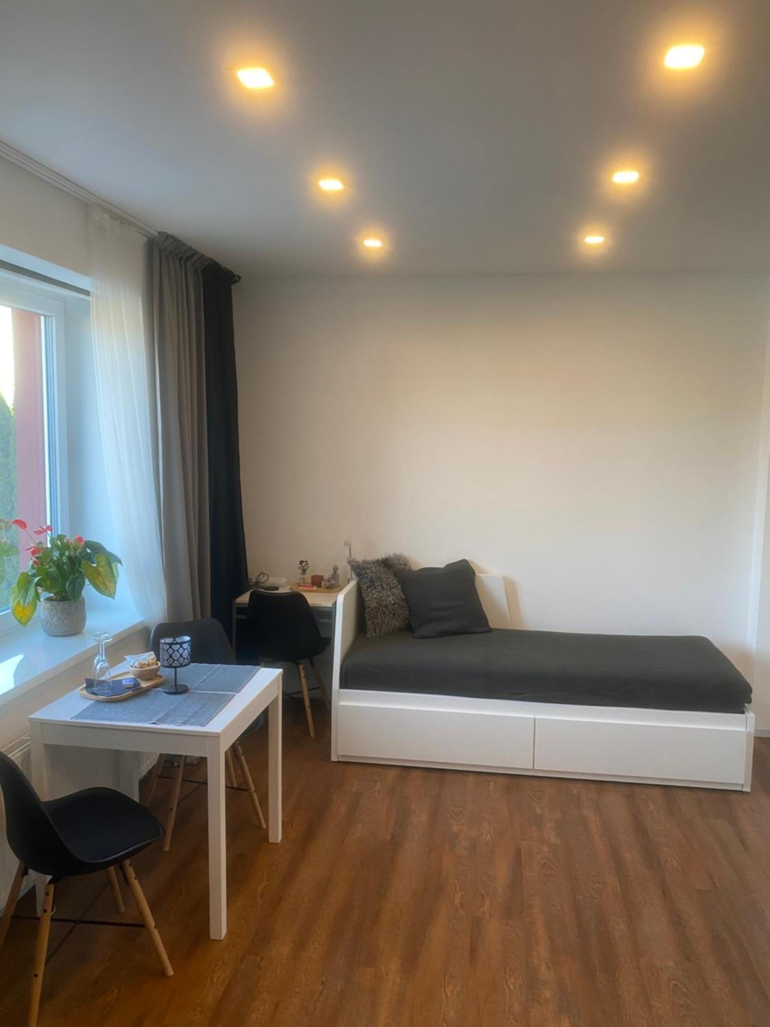 2+kk, 50 M2 V Klidne Lokalite. 10 Min Od Centra Prahy. Apartment *