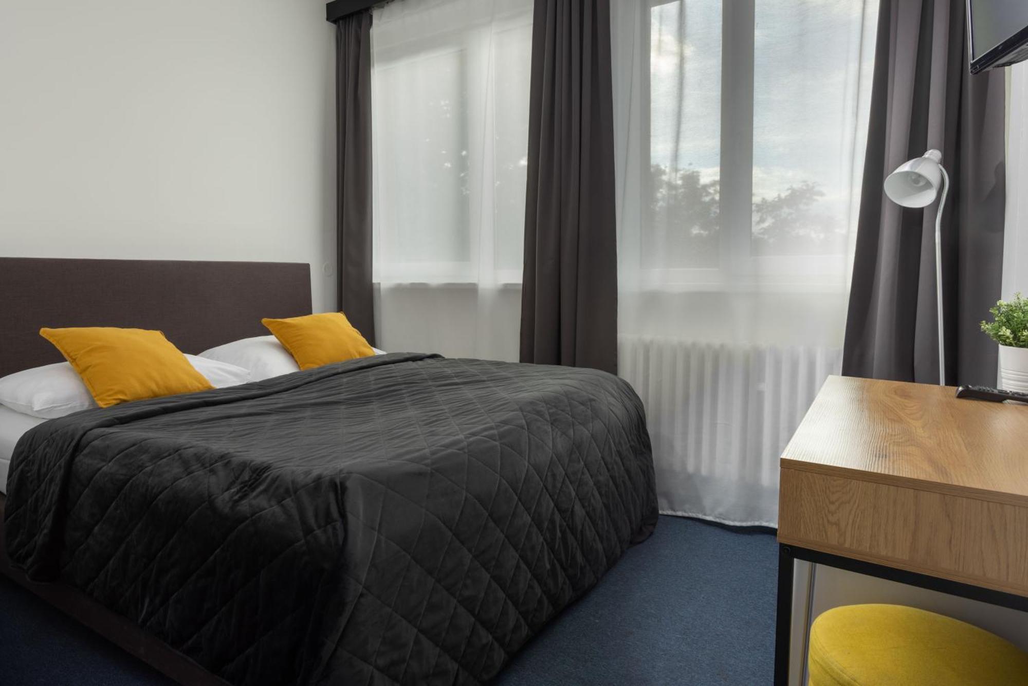Amity Hotell