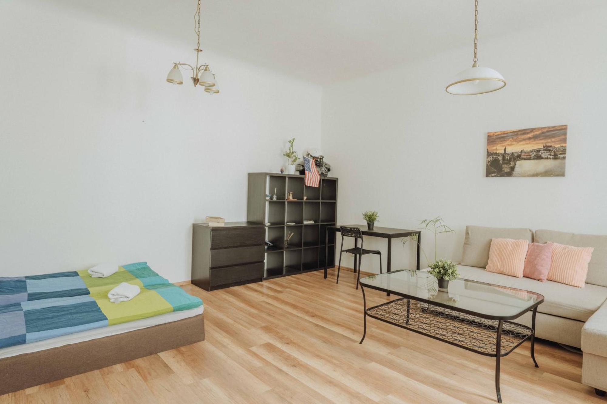 Central 3bd Old Town Square & Astronomical Clock 100 Metres Prag