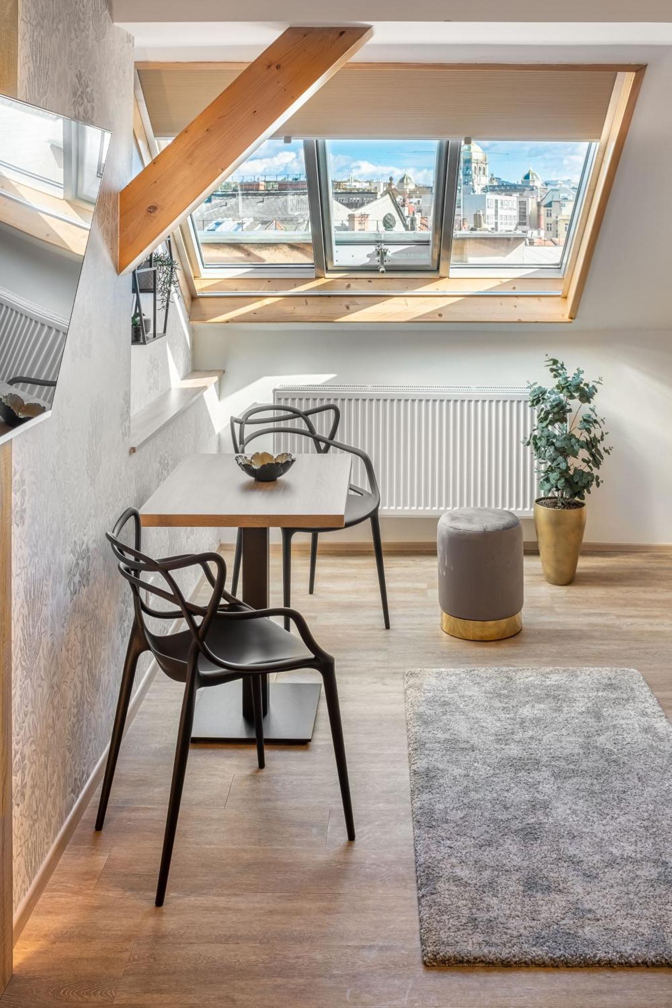 Theatre 9 By Adrez Apartment Prag