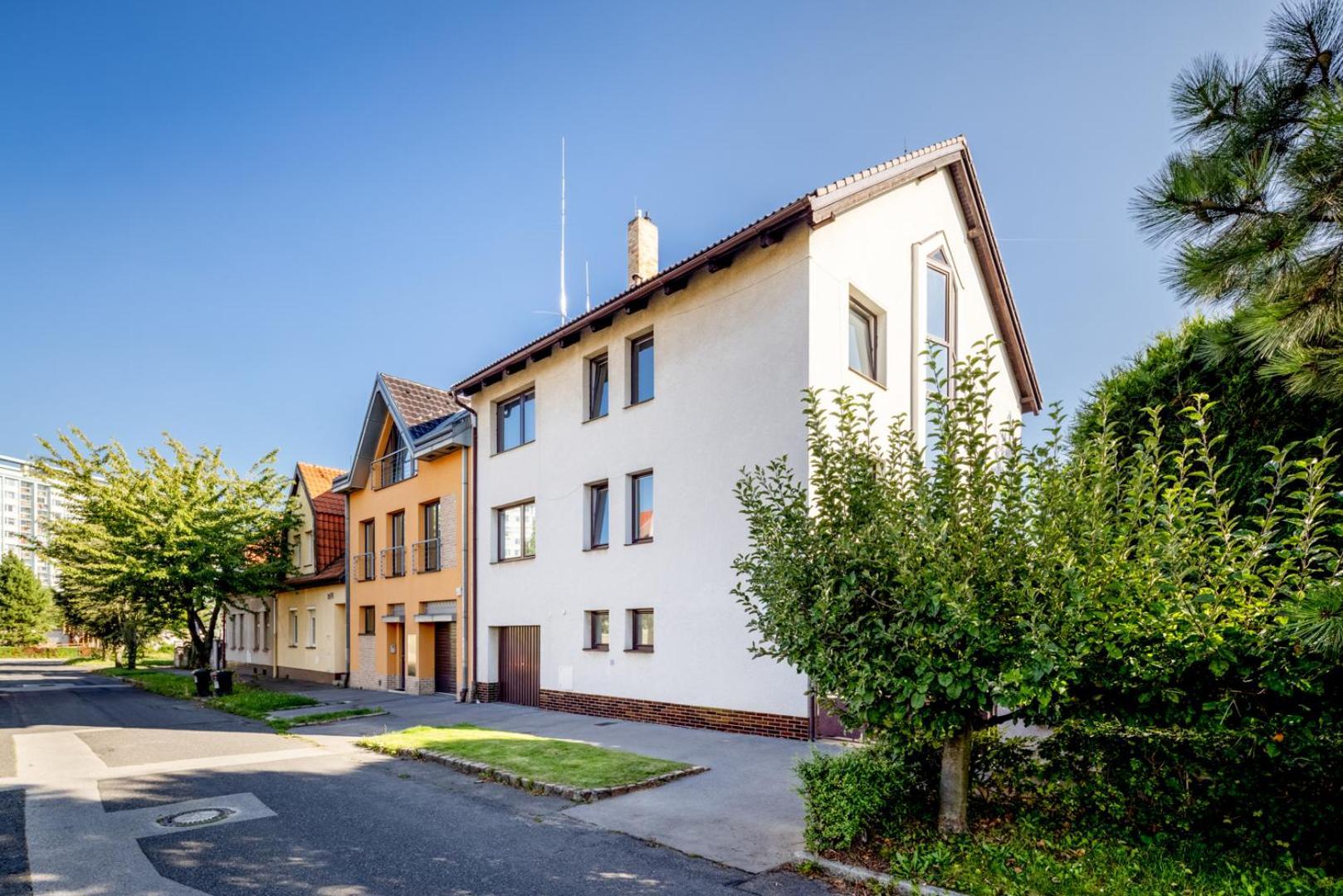 A.v.e. Kliska 3* Prague