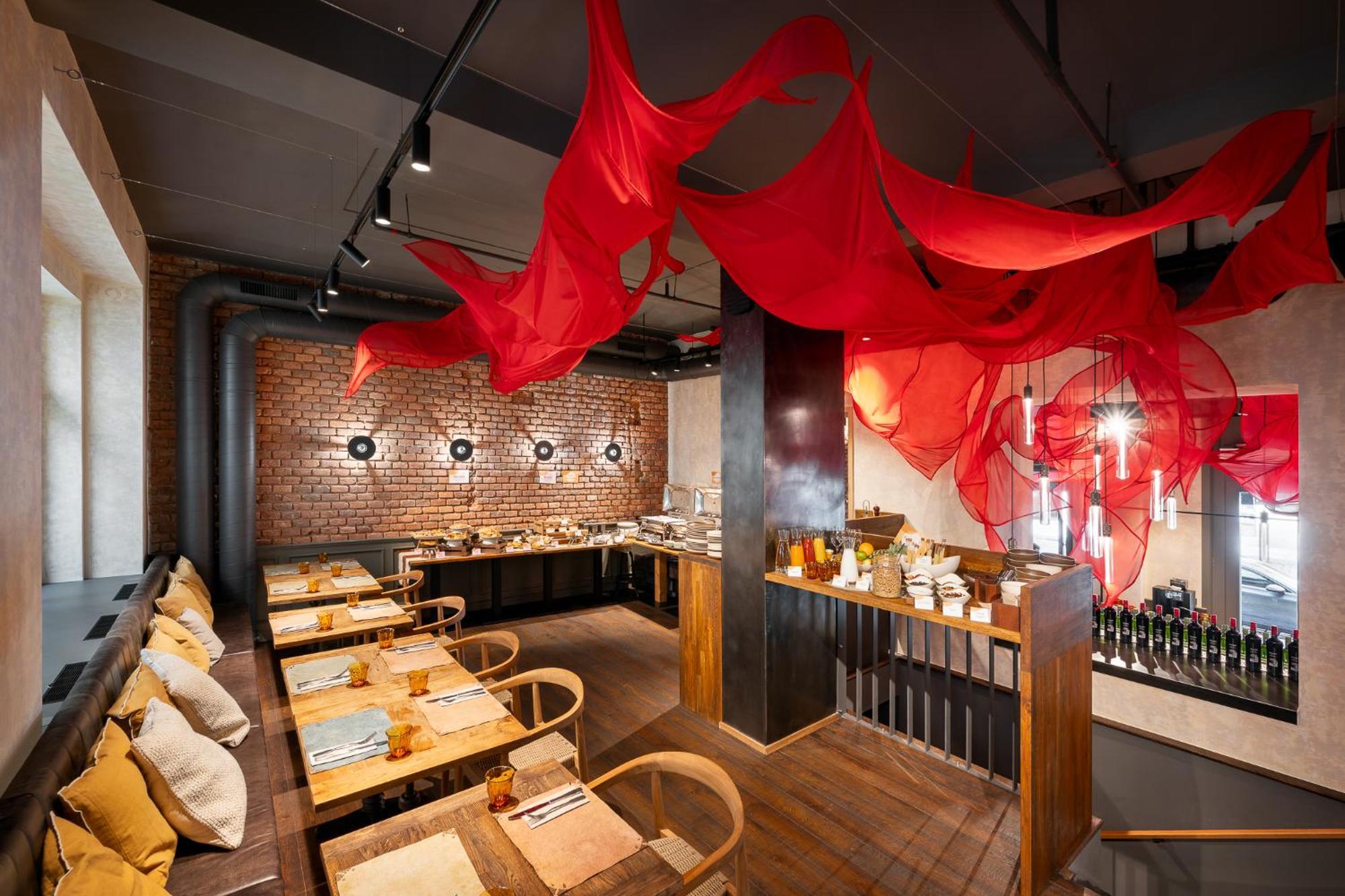 The Manes Boutique 4*