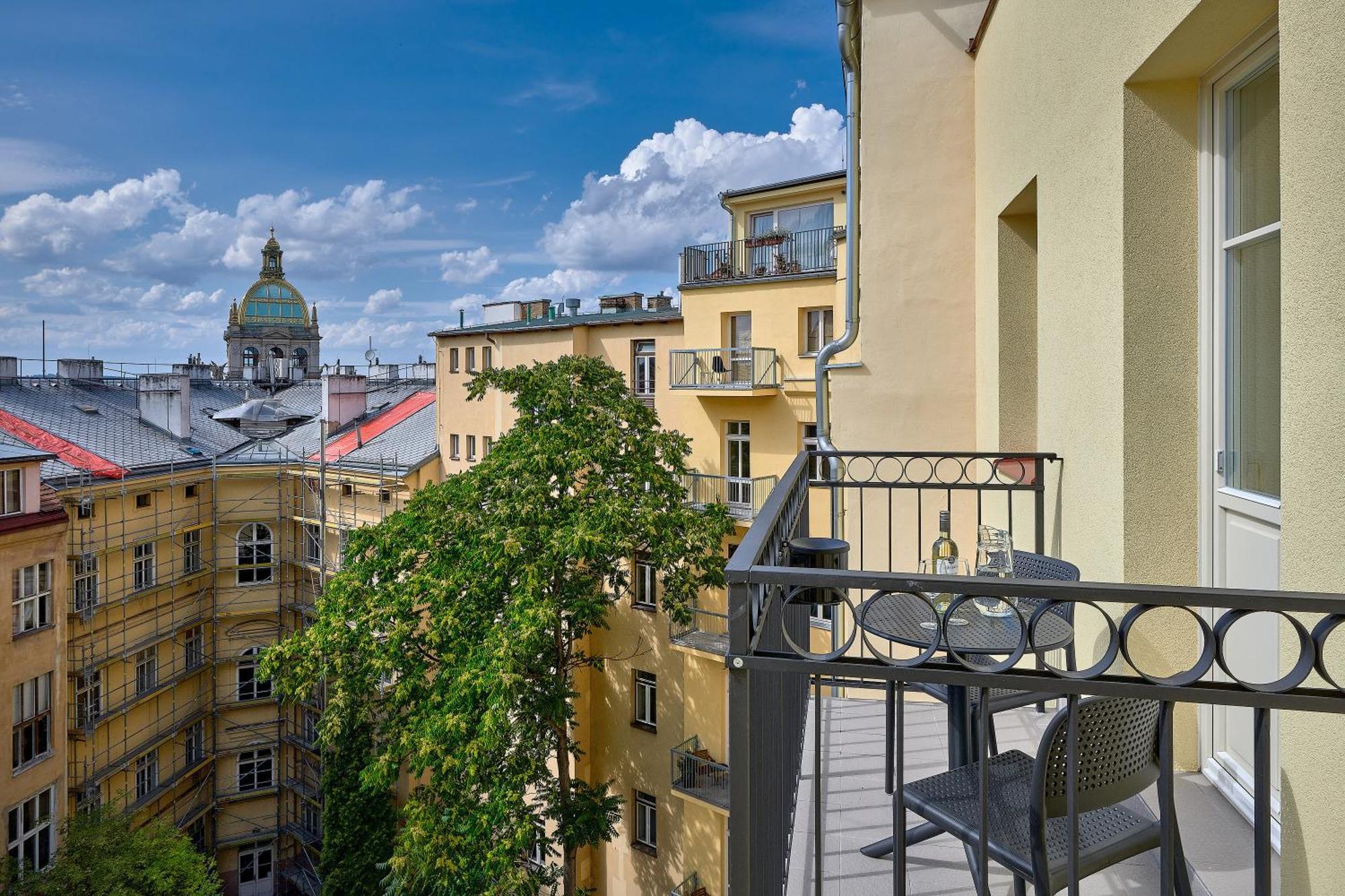 Downtown Rubesova Lägenhetshotell 4*