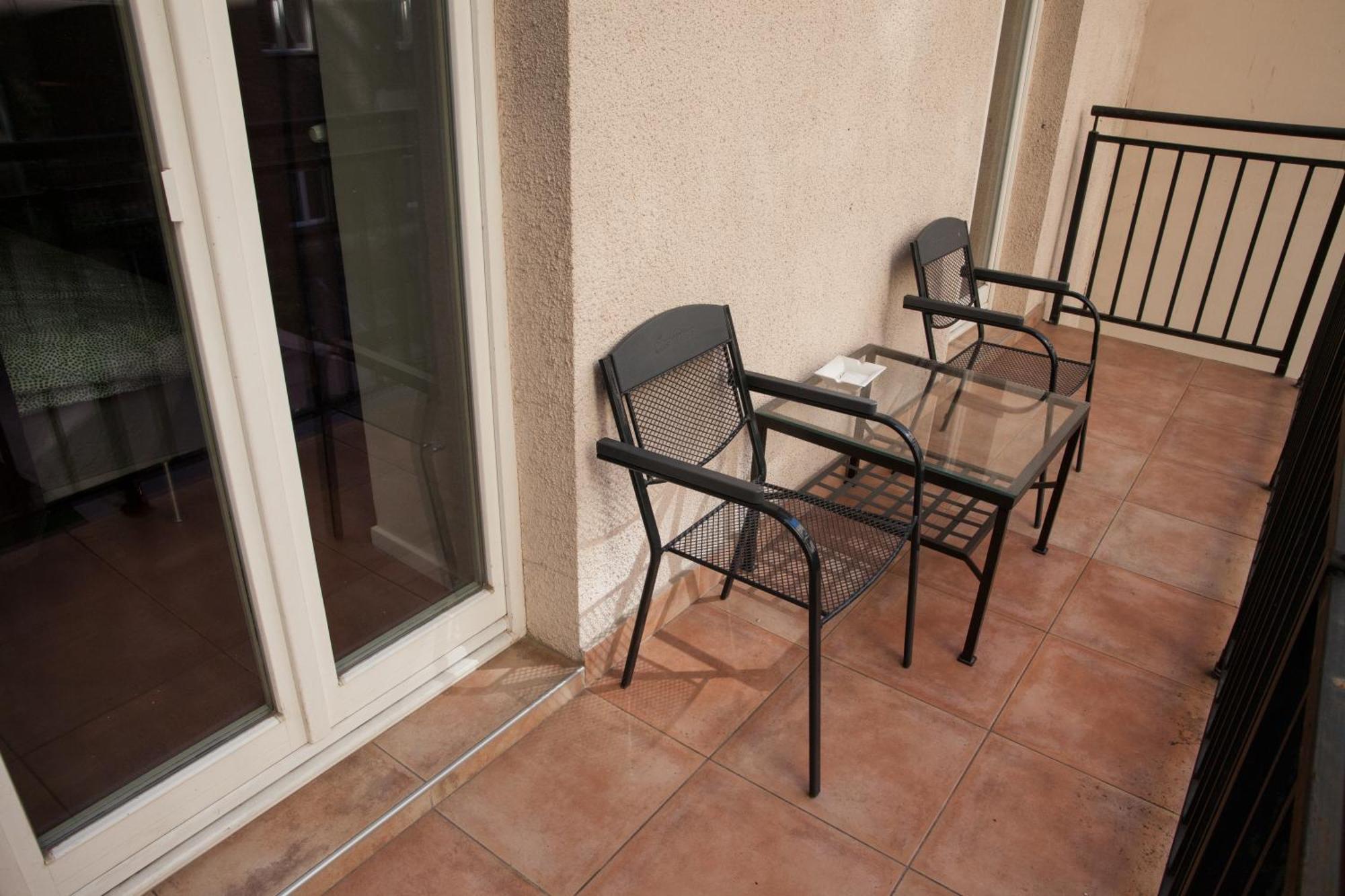 Apartment Spacious 2 Bedroom With Terrace *