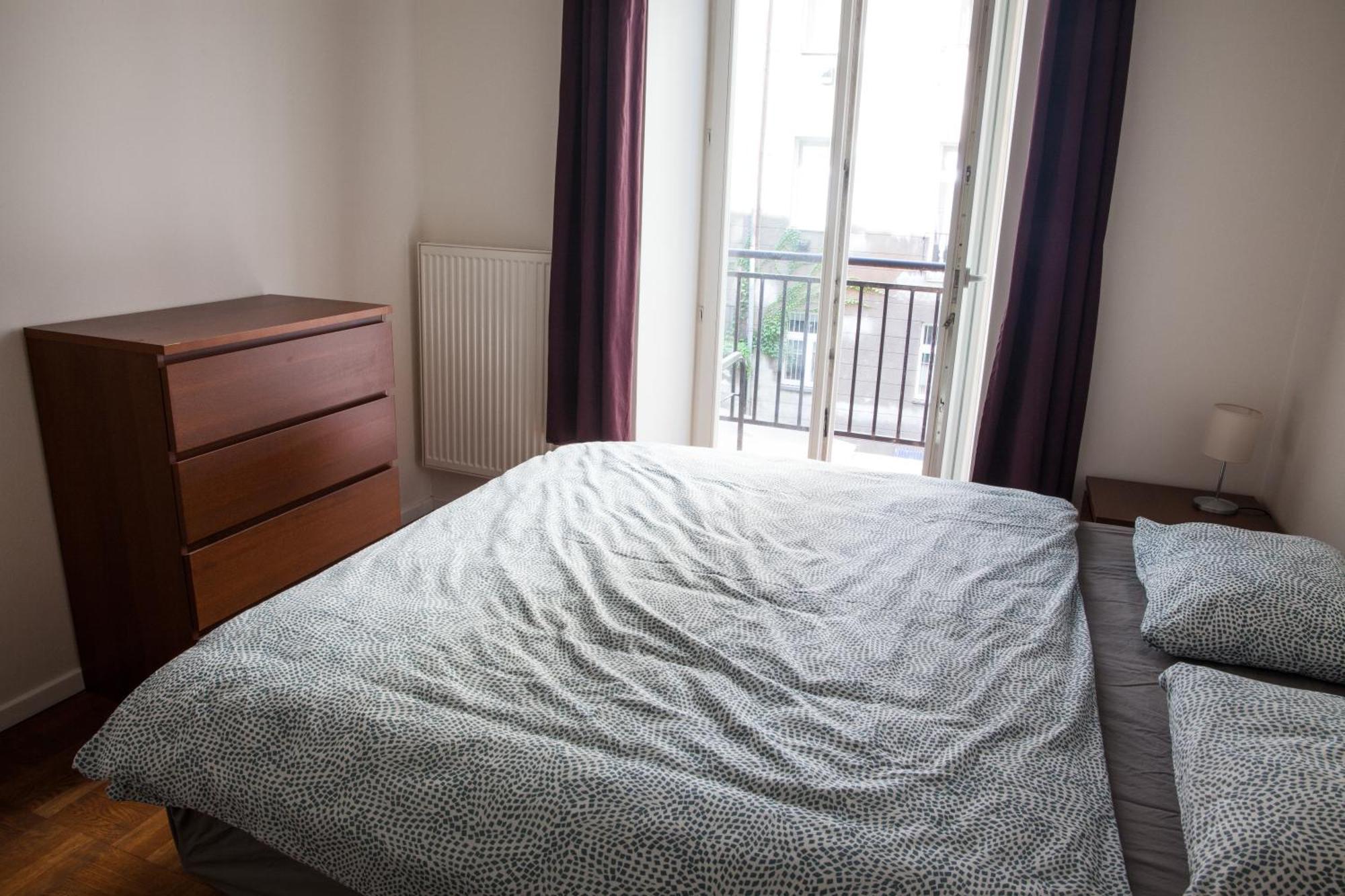 Spacious 2 Bedroom With Terrace Apartment Prag
