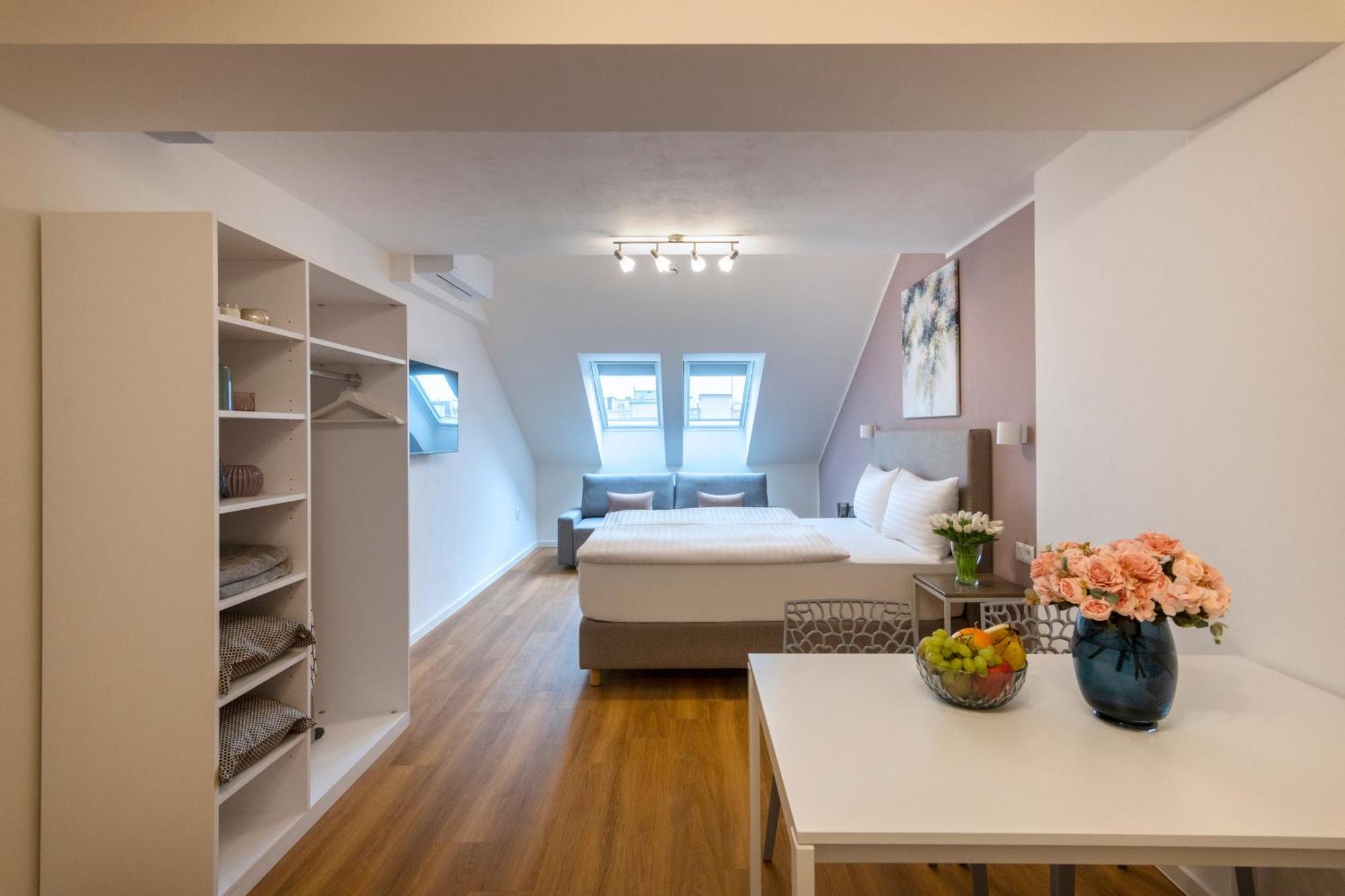 Hidden Art Boutique By Dwellfort Aparthotel Prag