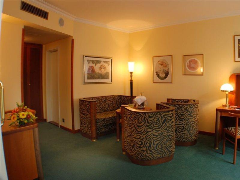 Ea Royal Esprit 4*