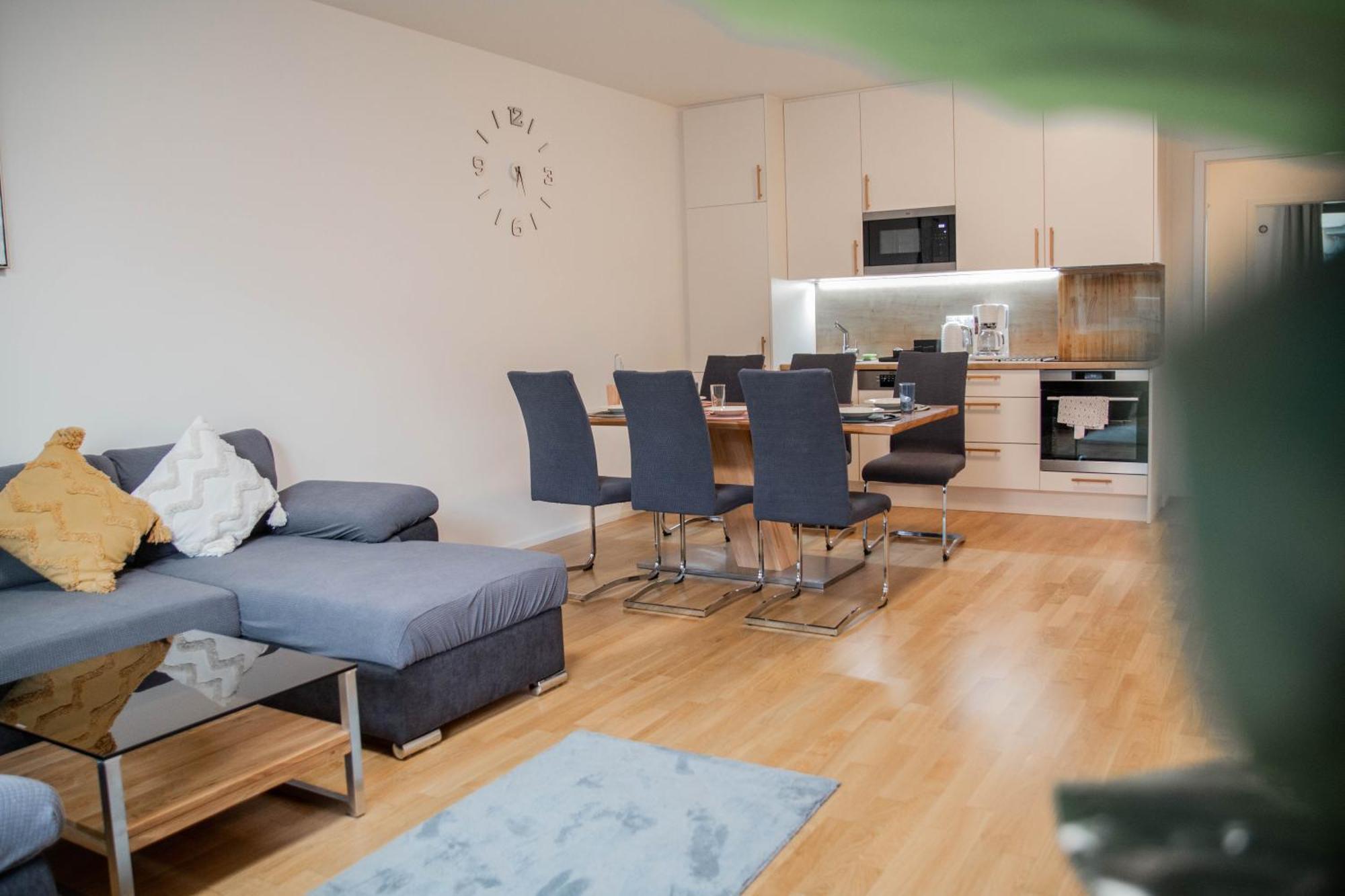 Lägenhet Newly Built With Balcony, Ac And Free Indoor Garage Prag