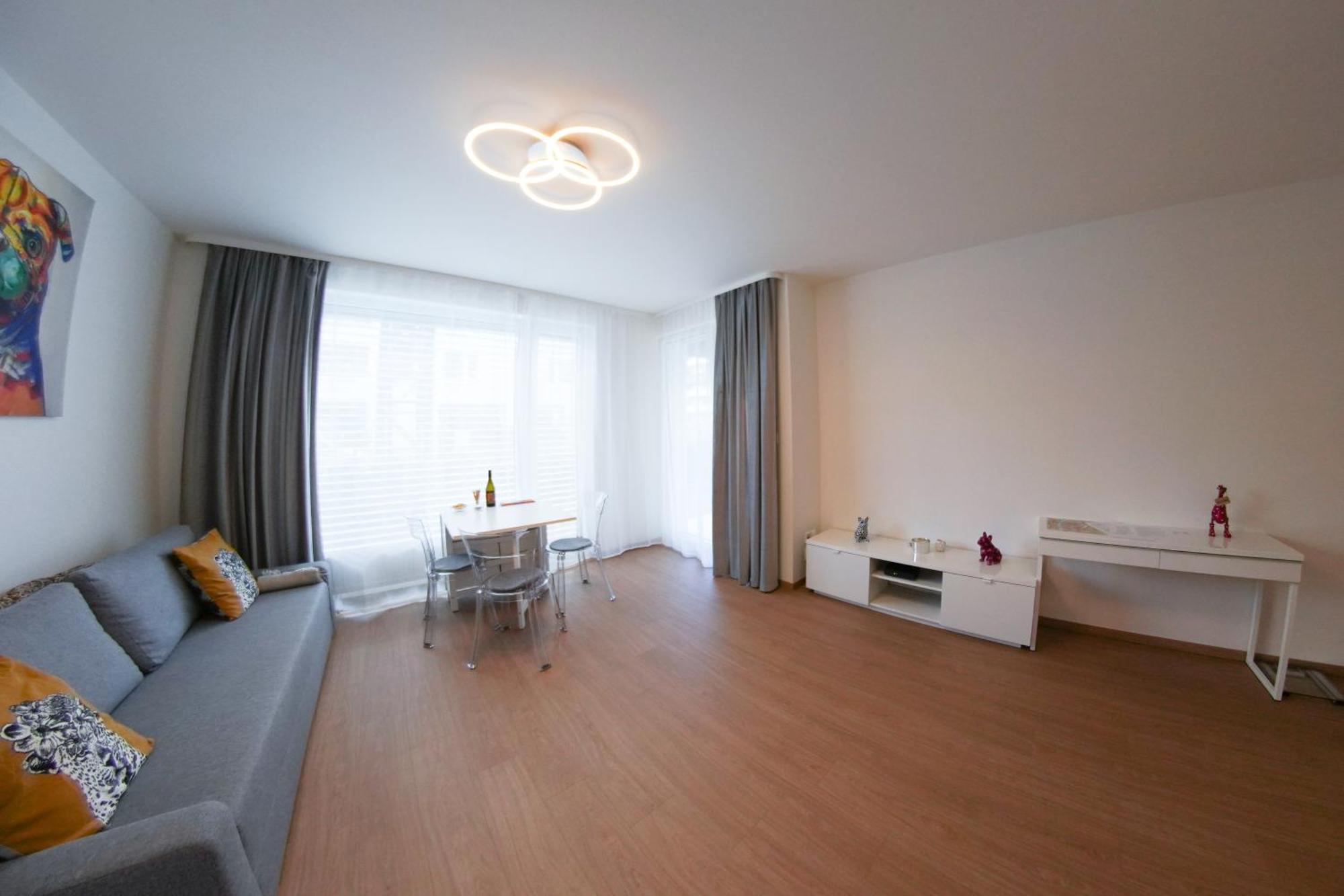 Holesovice Delight: Modern Comfort With A Twist In 7 *