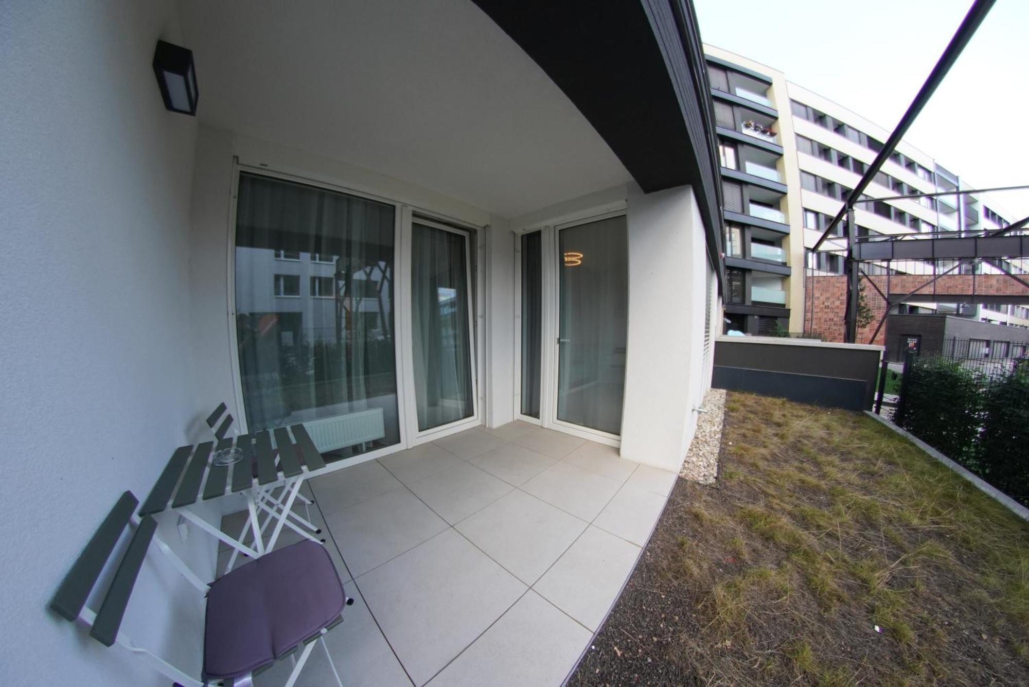 Holesovice Delight: Modern Comfort With A Twist In 7 *