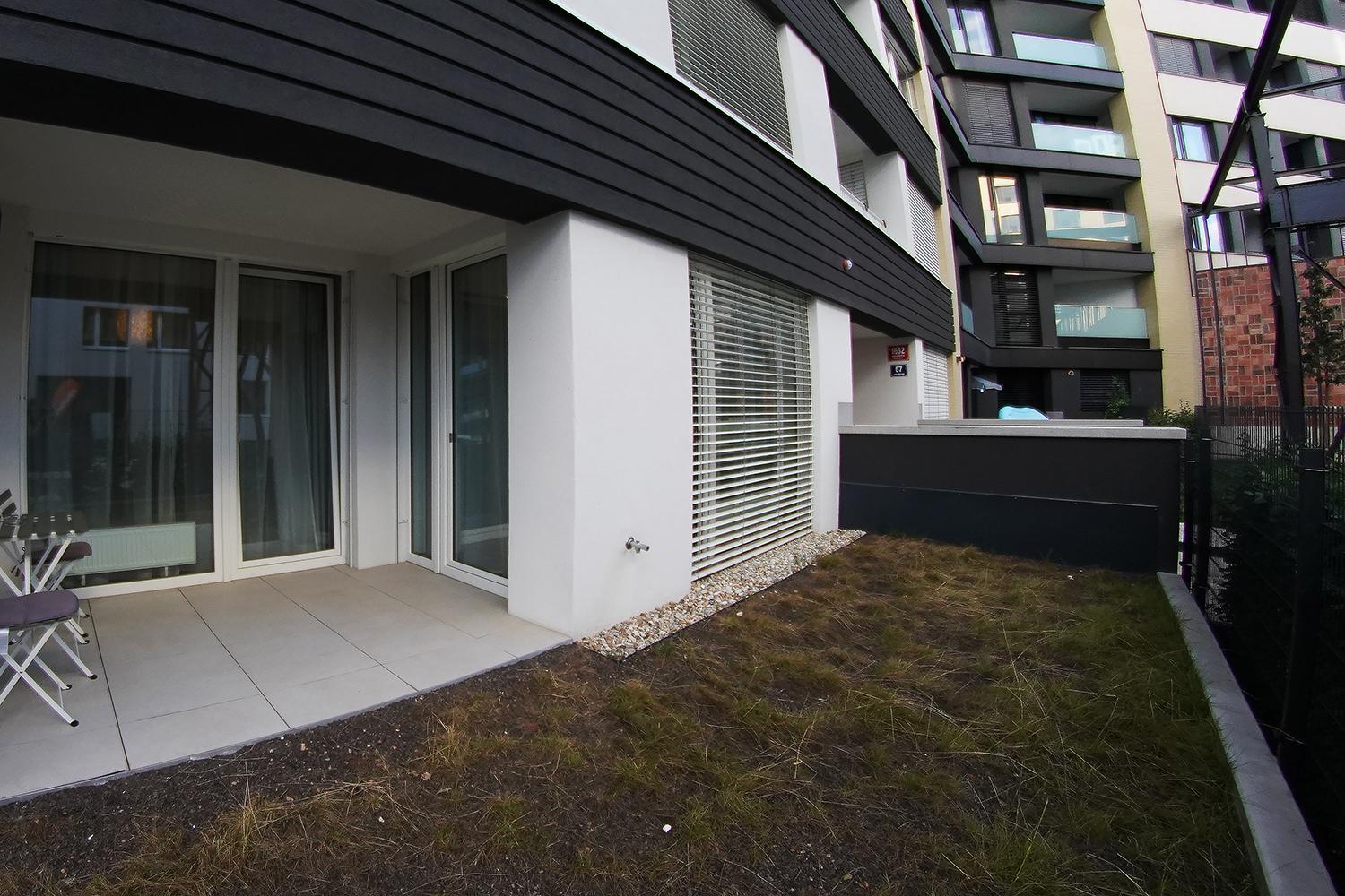 Apartment Holesovice Delight: Modern Comfort With A Twist In 7 *