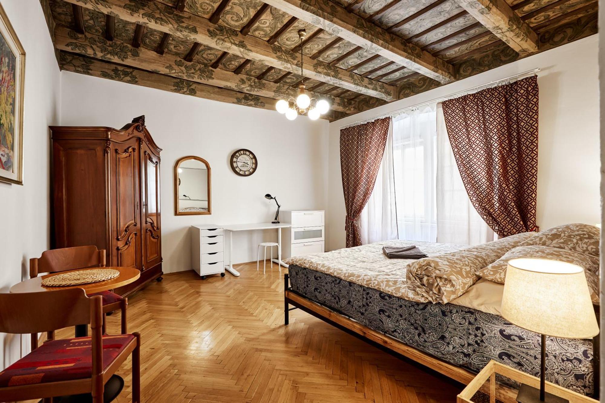 At The Blue Lion & Parking Assistance Prague