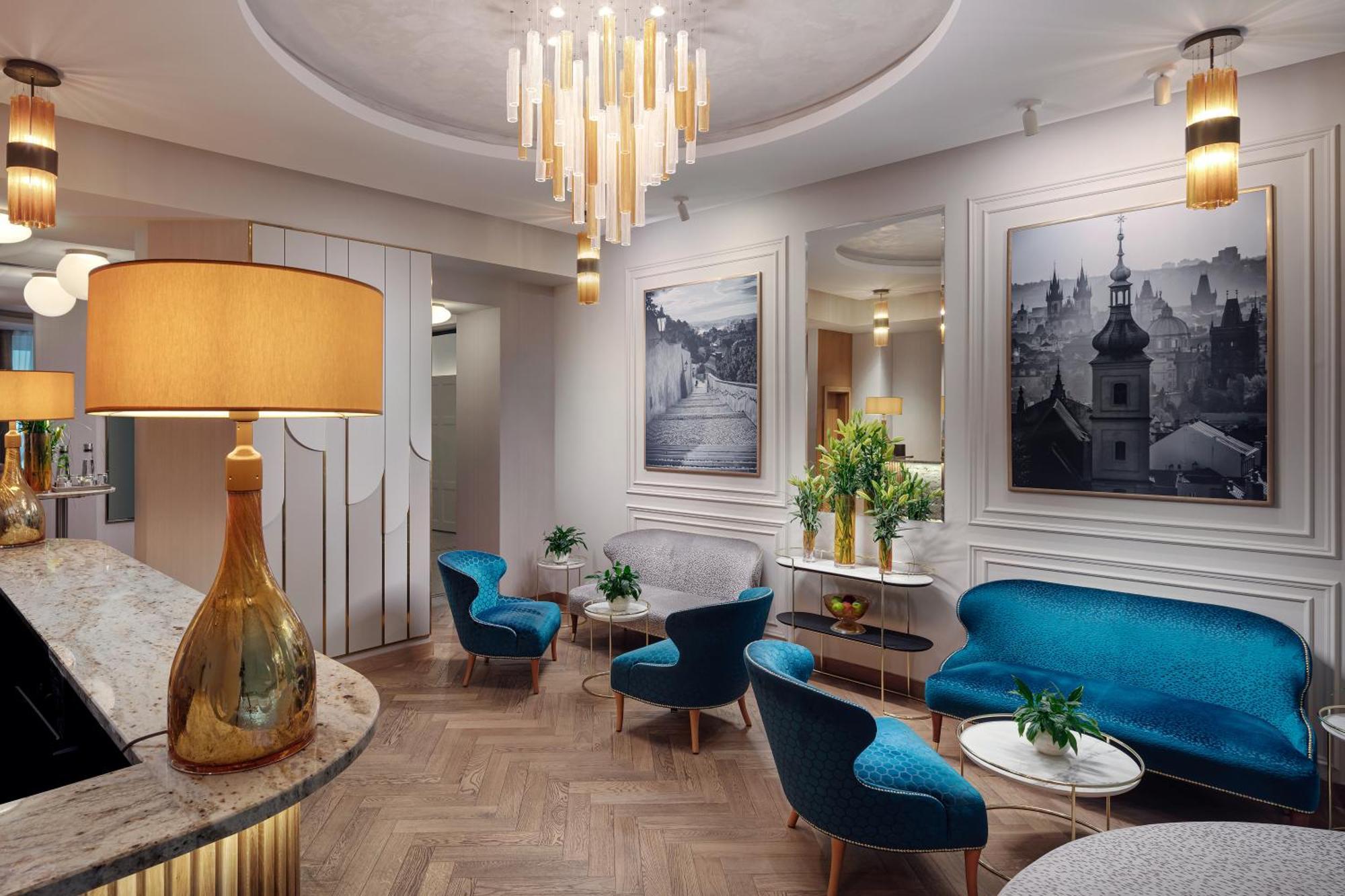 Hotell Allure & 4*