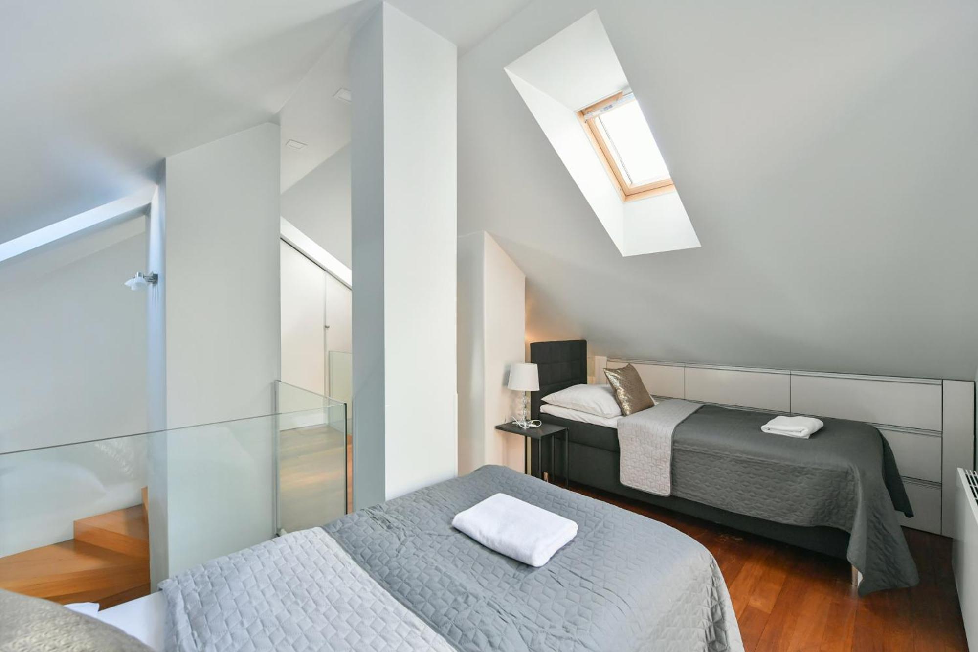 Lägenhet Luxury Duplex With Terrace Prag