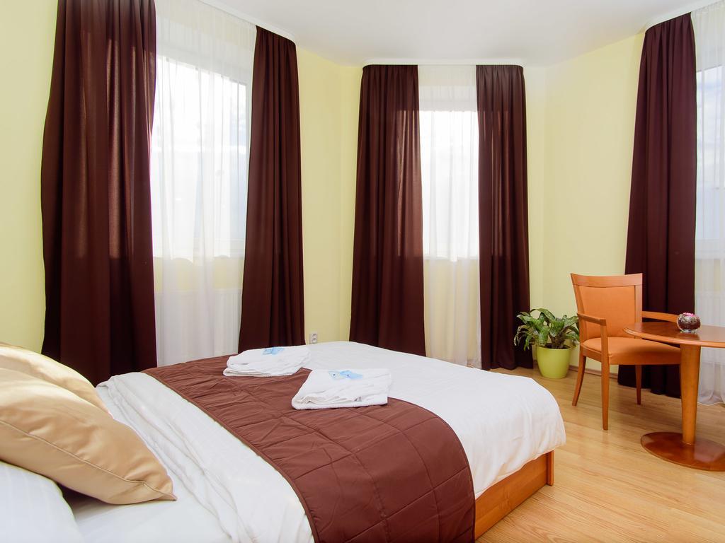 Hotel Brilliant