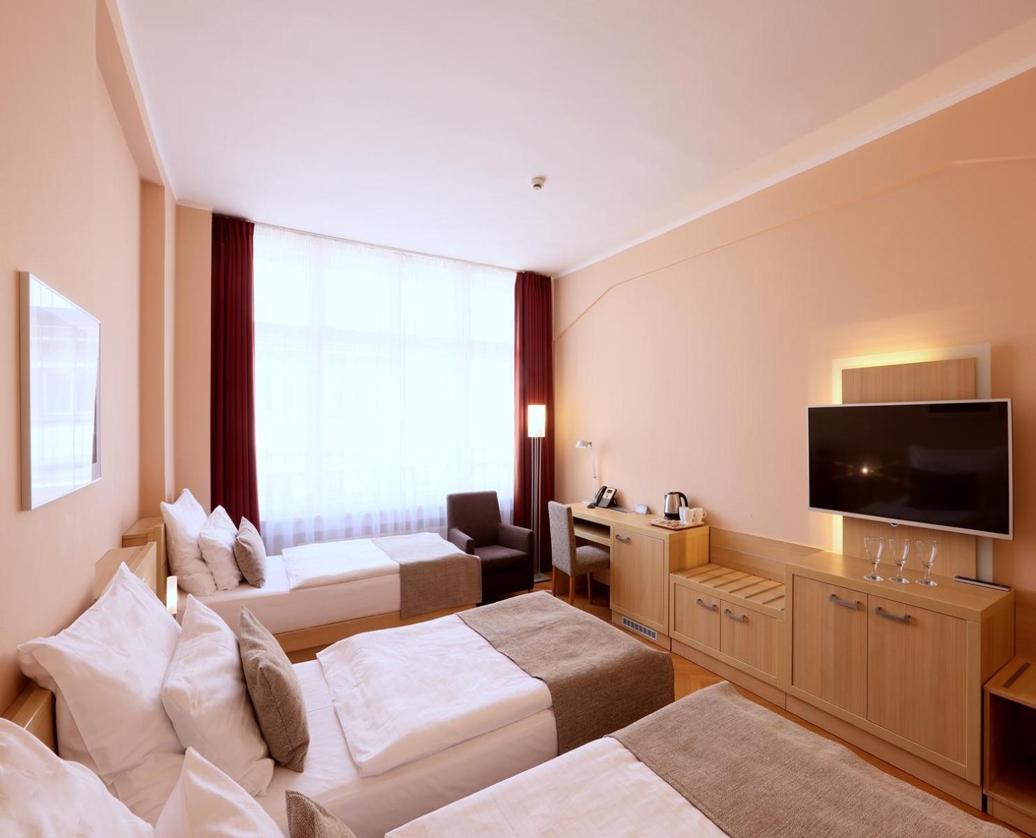 Amarilis Hotel 4*