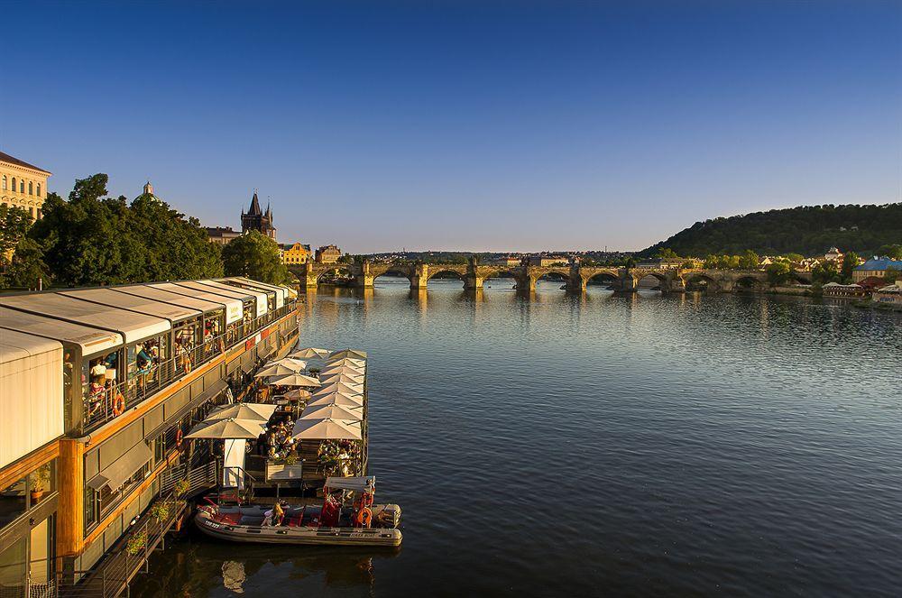 Art House By Adrez * Prag
