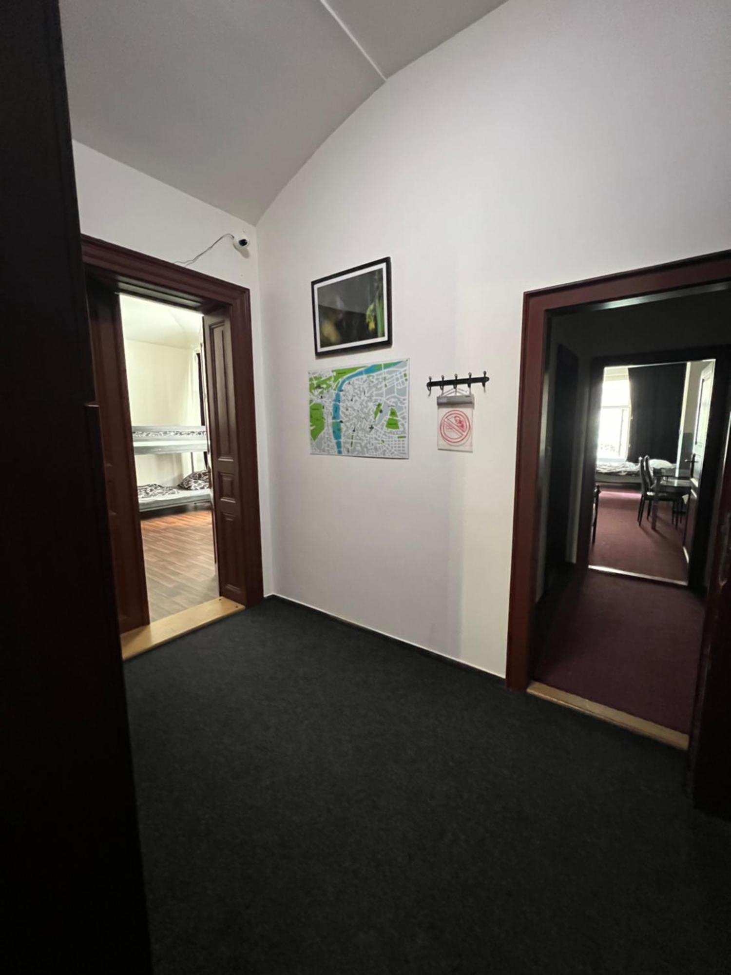 Moon Hostel *