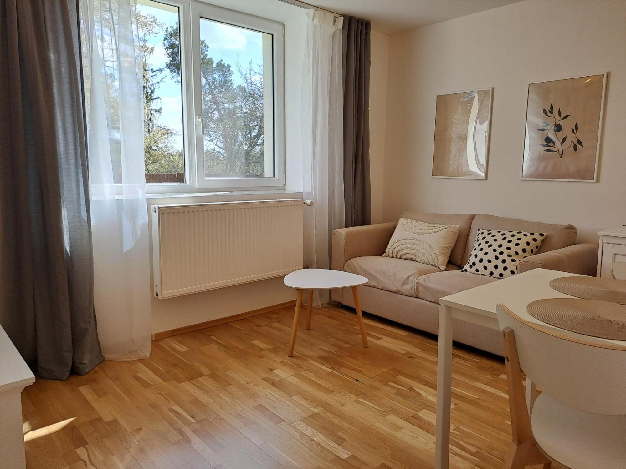 Lägenhet Apartmanovy Dum Se Zahradou V Klidne Casti Prahy